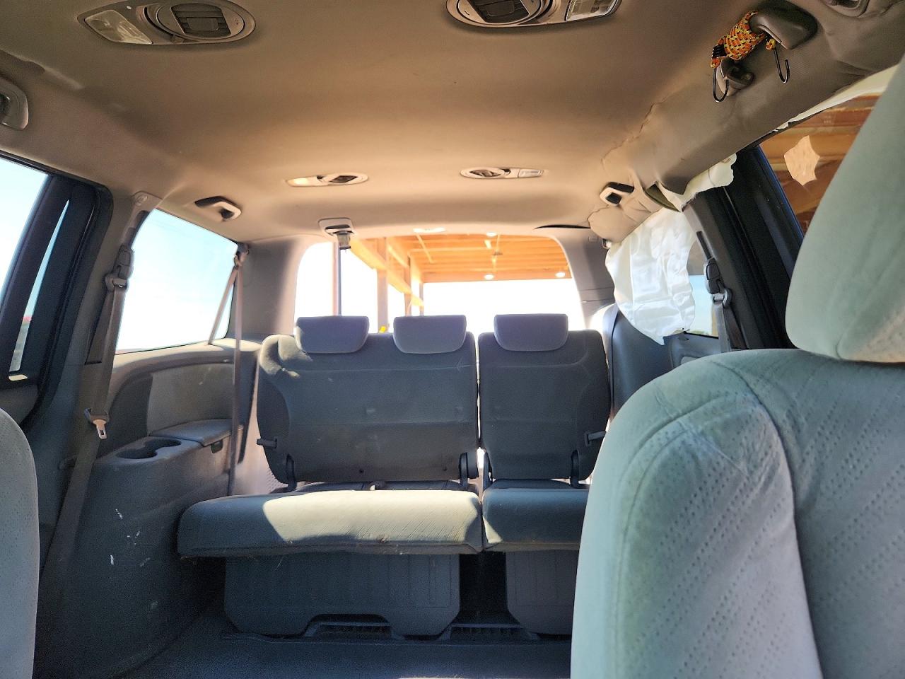 2010 Honda Odyssey Lx Silver vin: 5FNRL3H26AB026790