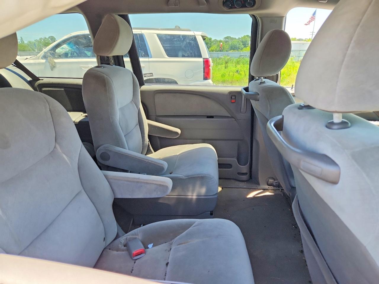 2010 Honda Odyssey Lx Gray vin: 5FNRL3H28AB022658