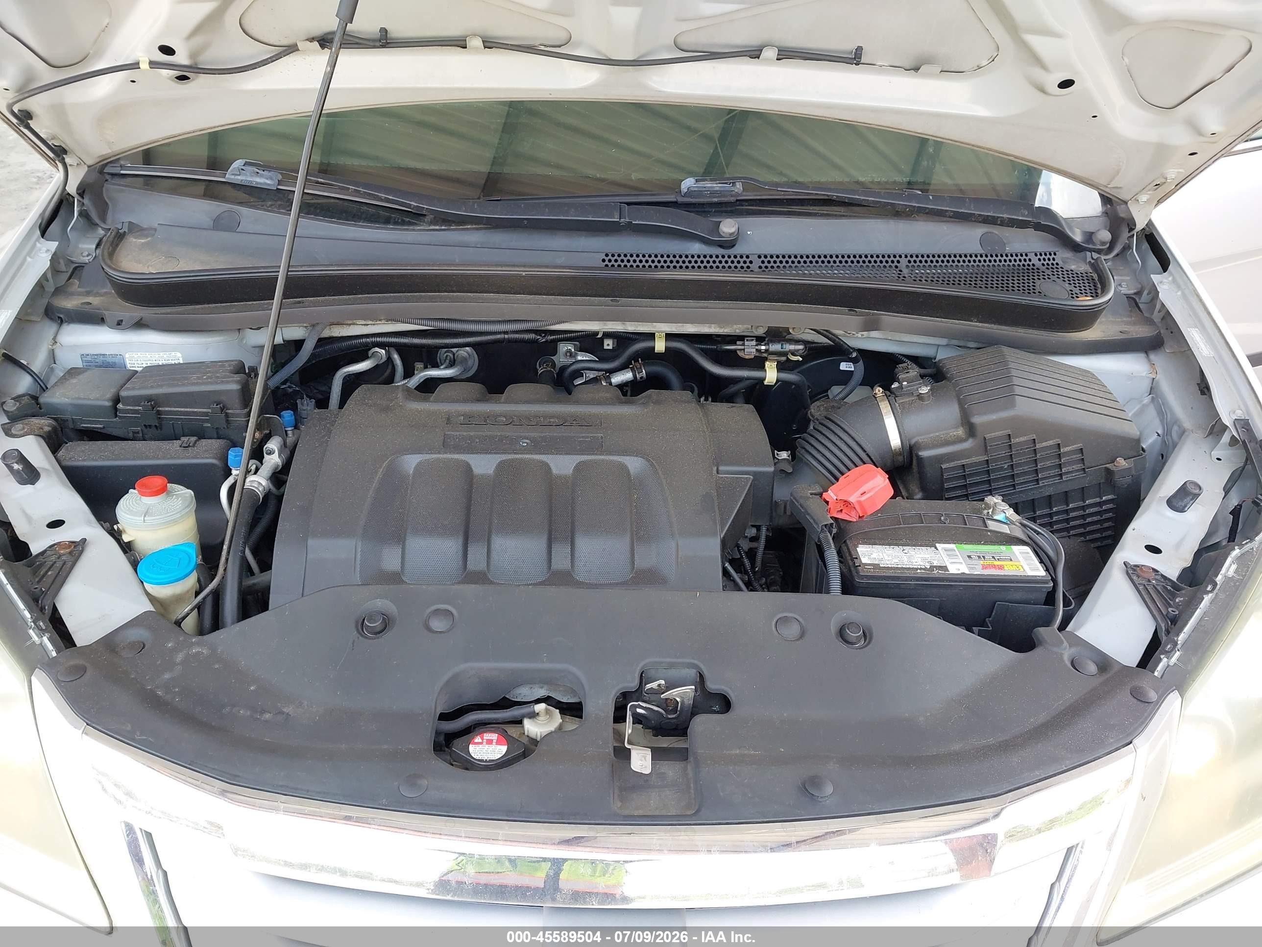 2010 Honda Odyssey Lx Silver vin: 5FNRL3H28AB053411