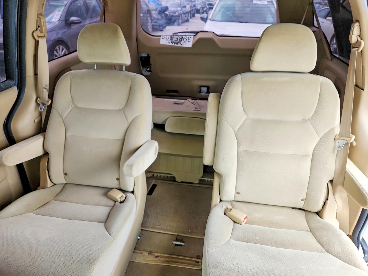 2010 Honda Odyssey Lx White vin: 5FNRL3H28AB090510