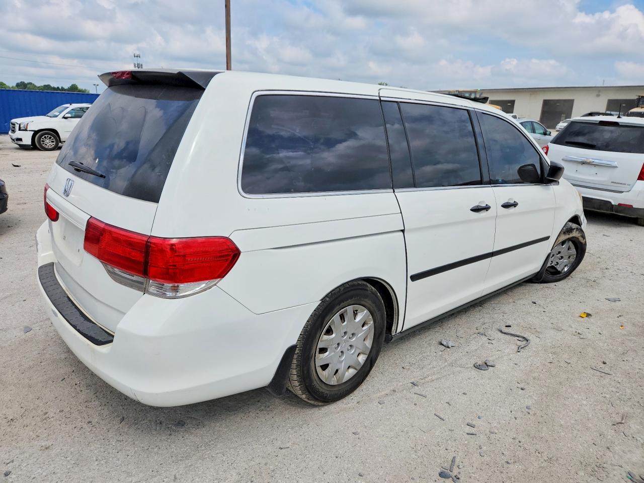 2010 Honda Odyssey Lx White vin: 5FNRL3H28AB090510