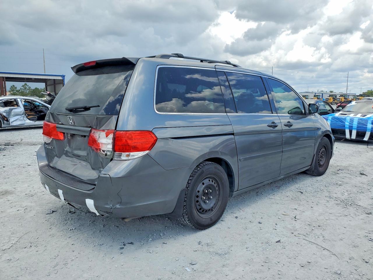 2010 Honda Odyssey Lx Gray vin: 5FNRL3H28AB111775