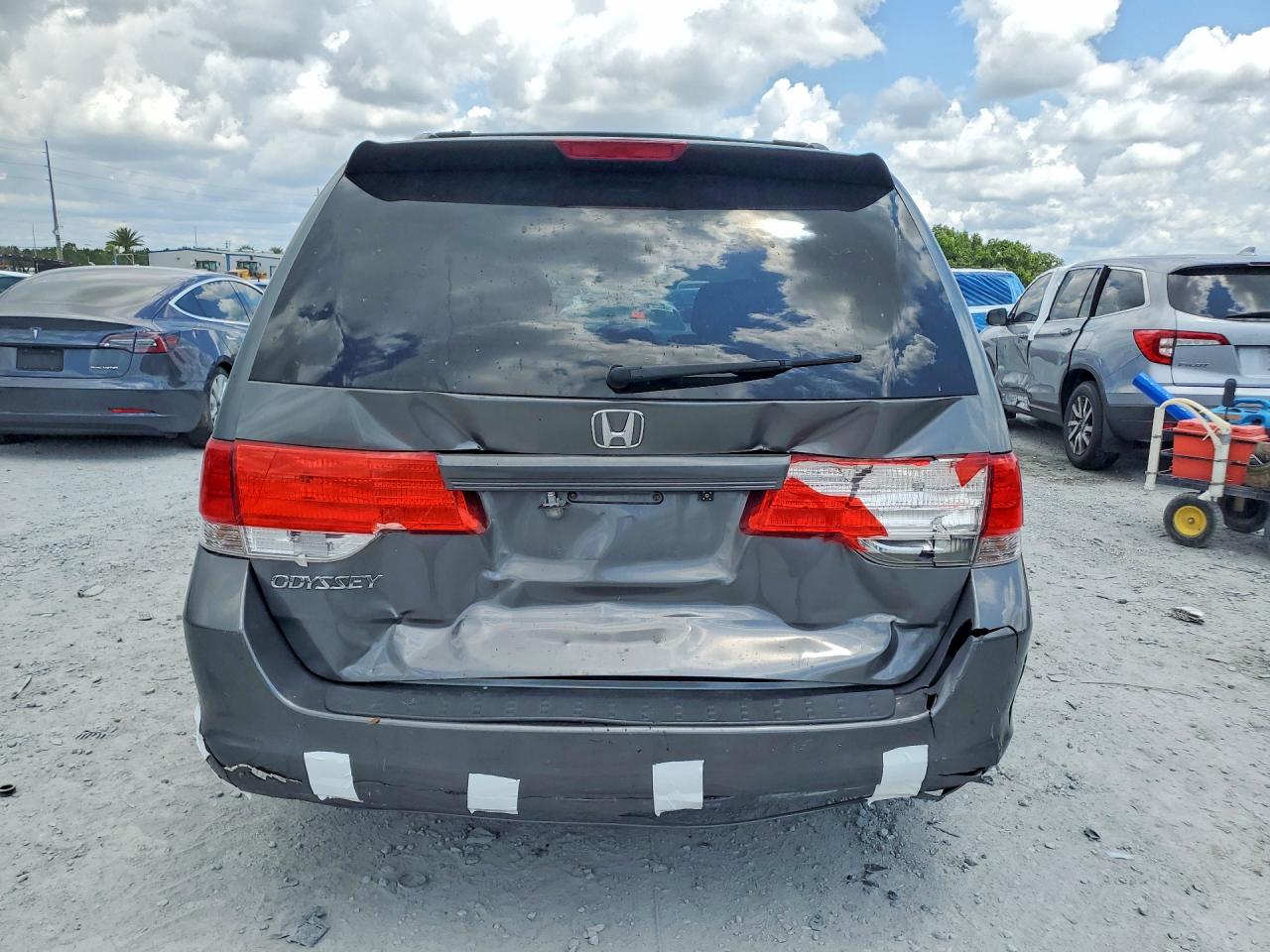 2010 Honda Odyssey Lx Gray vin: 5FNRL3H28AB111775