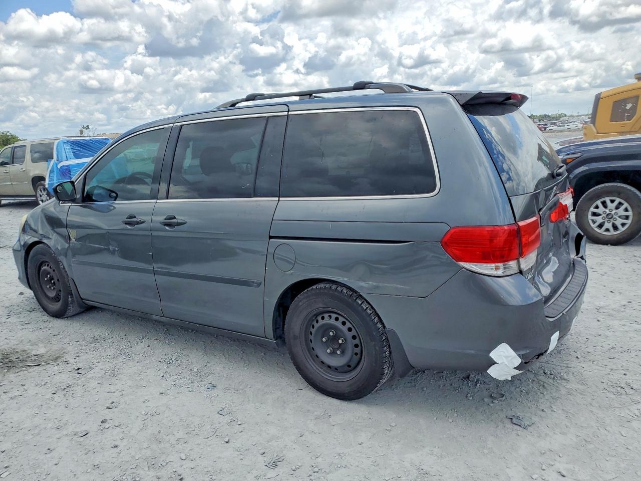 2010 Honda Odyssey Lx Gray vin: 5FNRL3H28AB111775