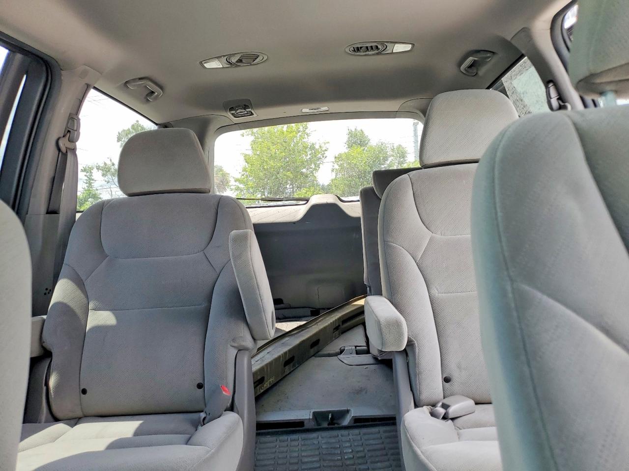 2010 Honda Odyssey Lx Gray vin: 5FNRL3H28AB111775