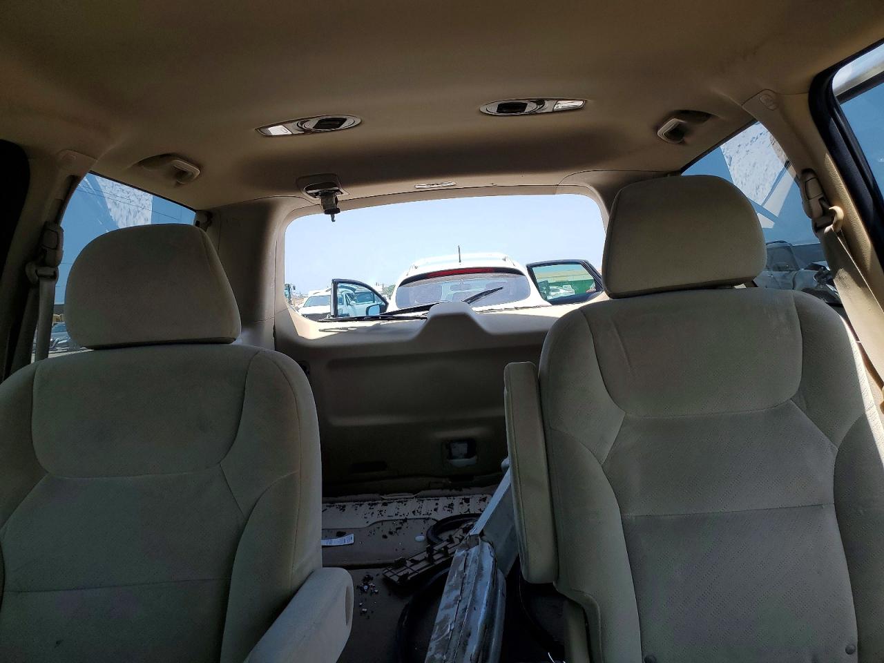 2010 Honda Odyssey Lx White vin: 5FNRL3H29AB017405