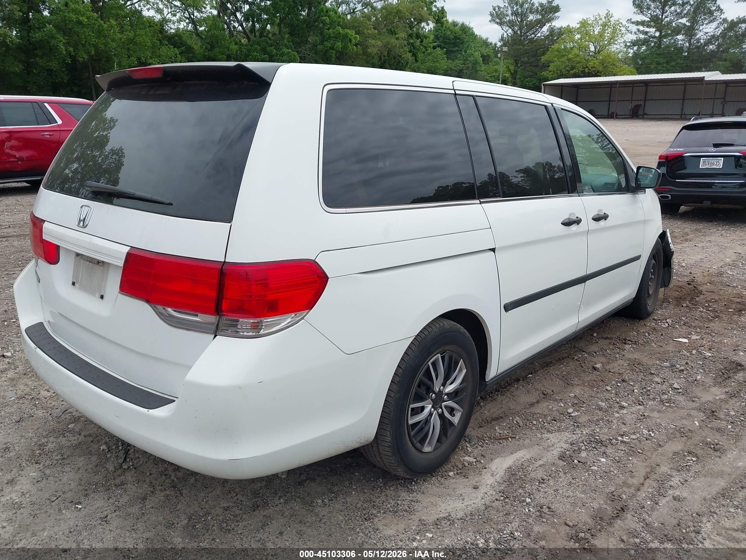 2010 Honda Odyssey Lx White vin: 5FNRL3H2XAB103113