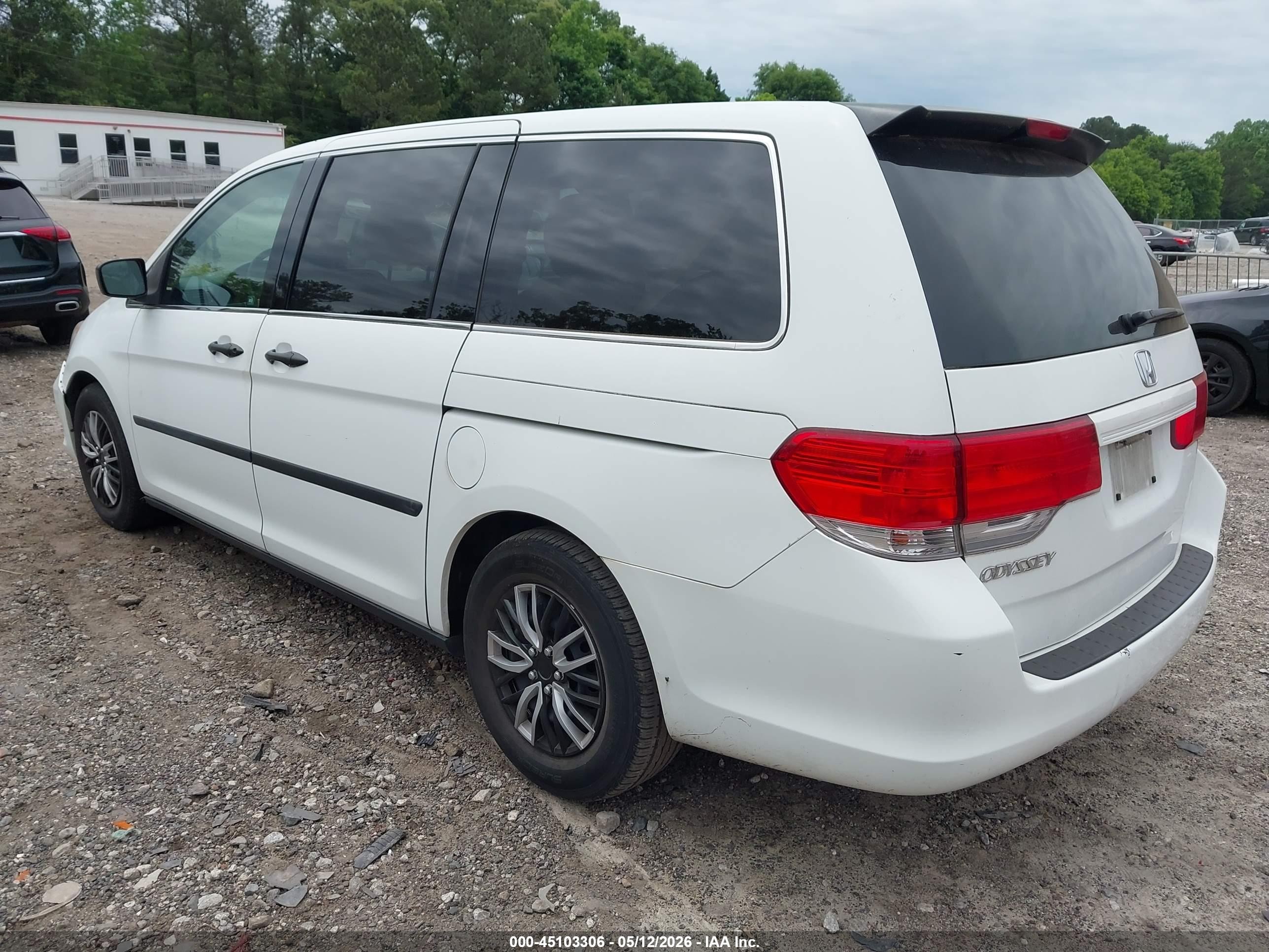 2010 Honda Odyssey Lx White vin: 5FNRL3H2XAB103113