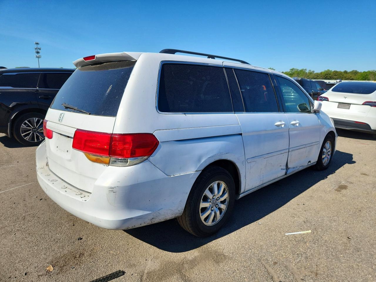 2010 Honda Odyssey Белый vin: 5FNRL3H41AB112302