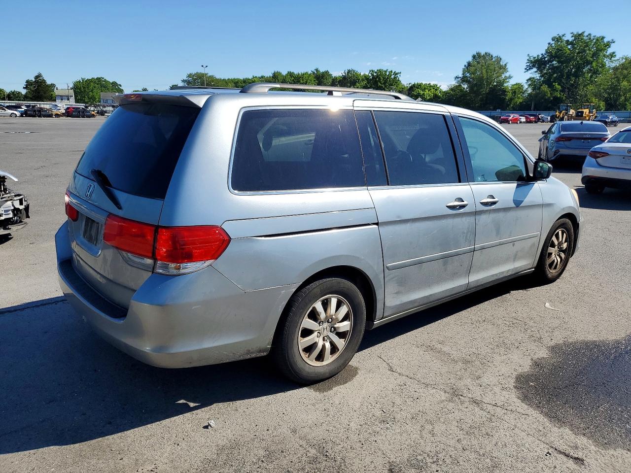 2010 Honda Odyssey Ex Silver vin: 5FNRL3H42AB077690
