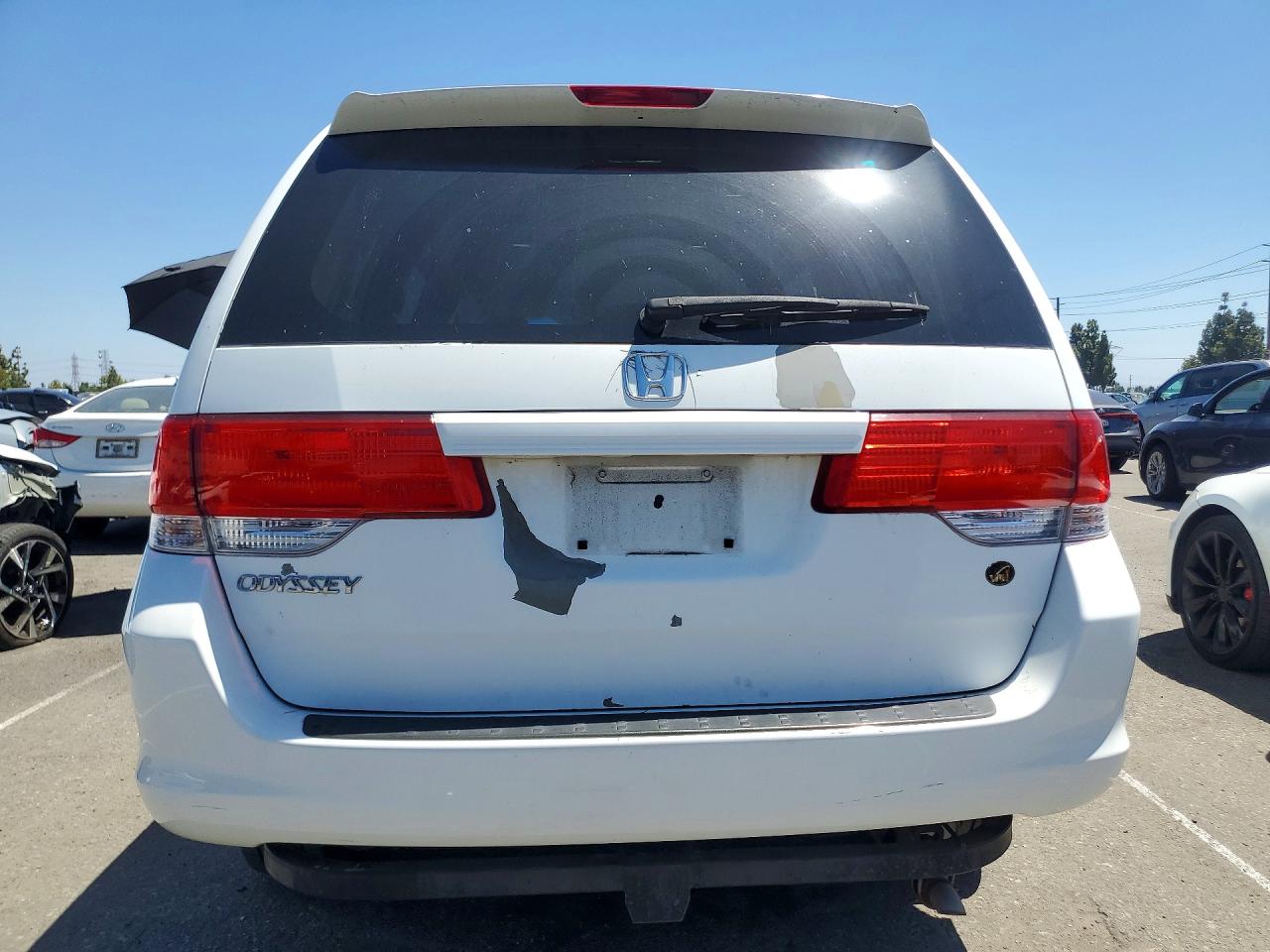 2010 Honda Odyssey Ex White vin: 5FNRL3H44AB081191