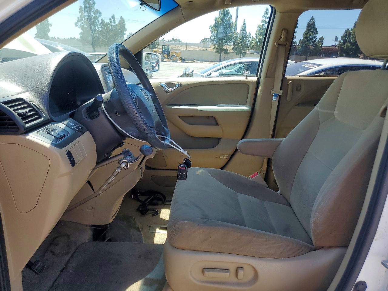 2010 Honda Odyssey Ex White vin: 5FNRL3H44AB081191