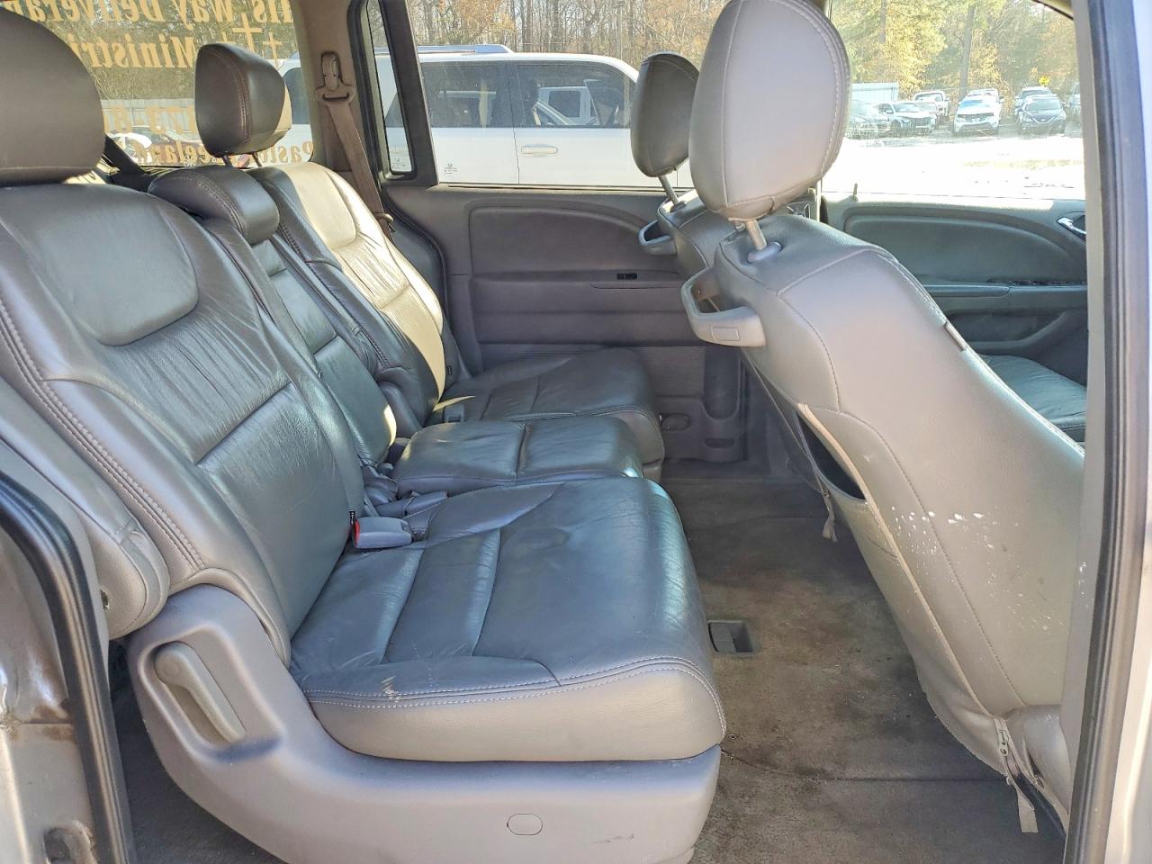 2010 Honda Odyssey Silver vin: 5FNRL3H44AB091462
