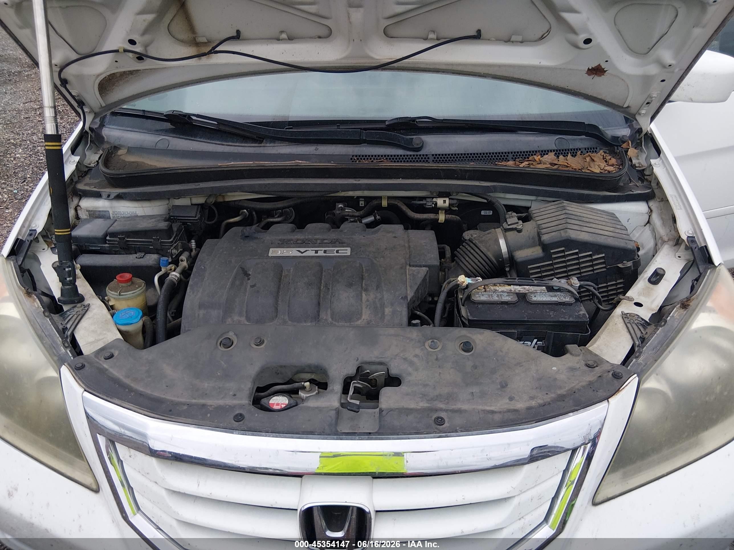 2010 Honda Odyssey Ex White vin: 5FNRL3H44AB100046