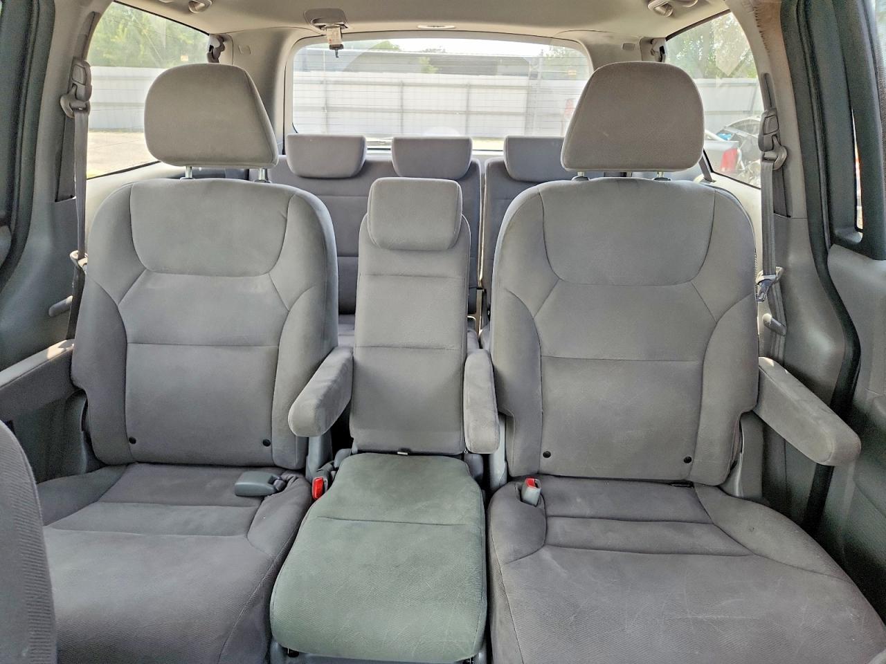 2010 Honda Odyssey Ex Silver vin: 5FNRL3H45AB077568