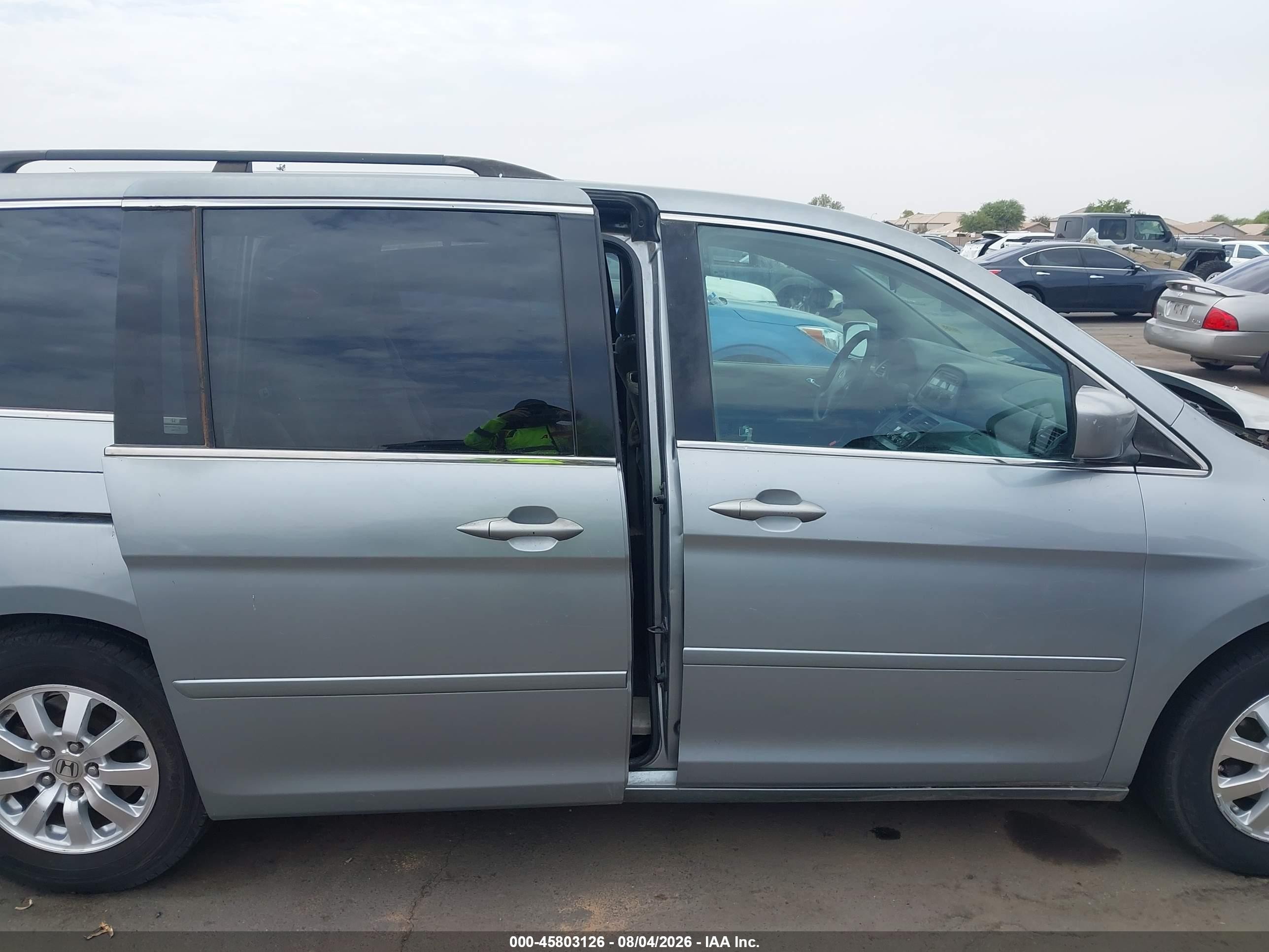 2010 Honda Odyssey Ex Silver vin: 5FNRL3H45AB103277