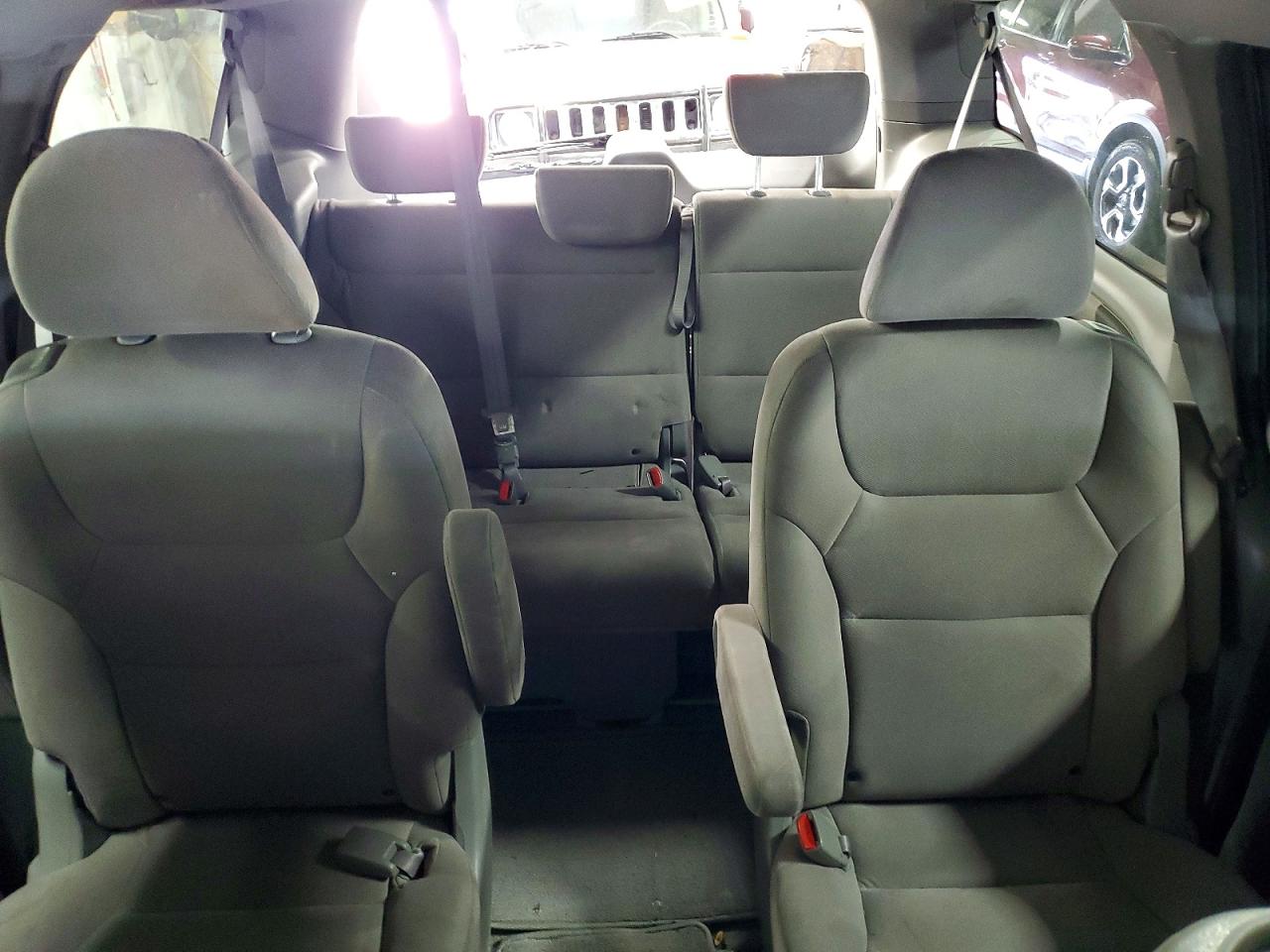 2010 Honda Odyssey Ex Silver vin: 5FNRL3H46AB013894