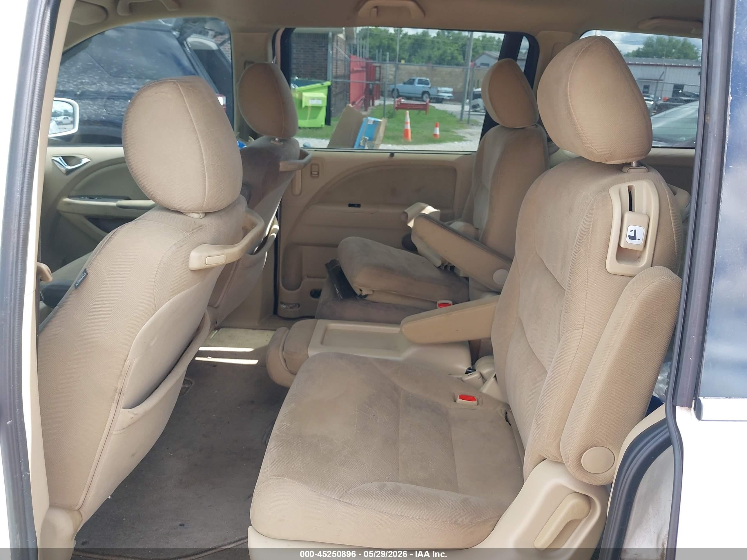 2010 Honda Odyssey Ex White vin: 5FNRL3H47AB067446