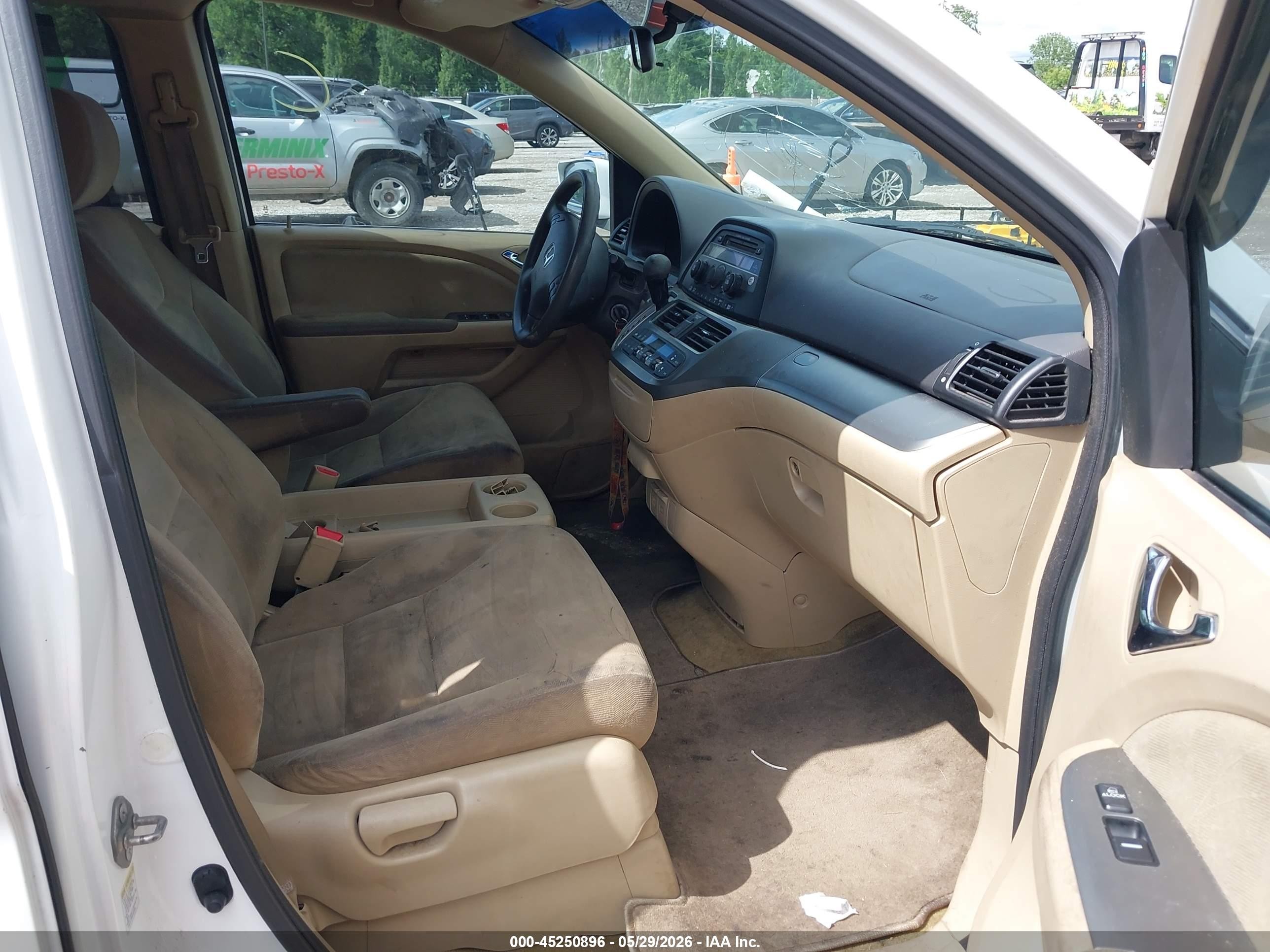 2010 Honda Odyssey Ex White vin: 5FNRL3H47AB067446