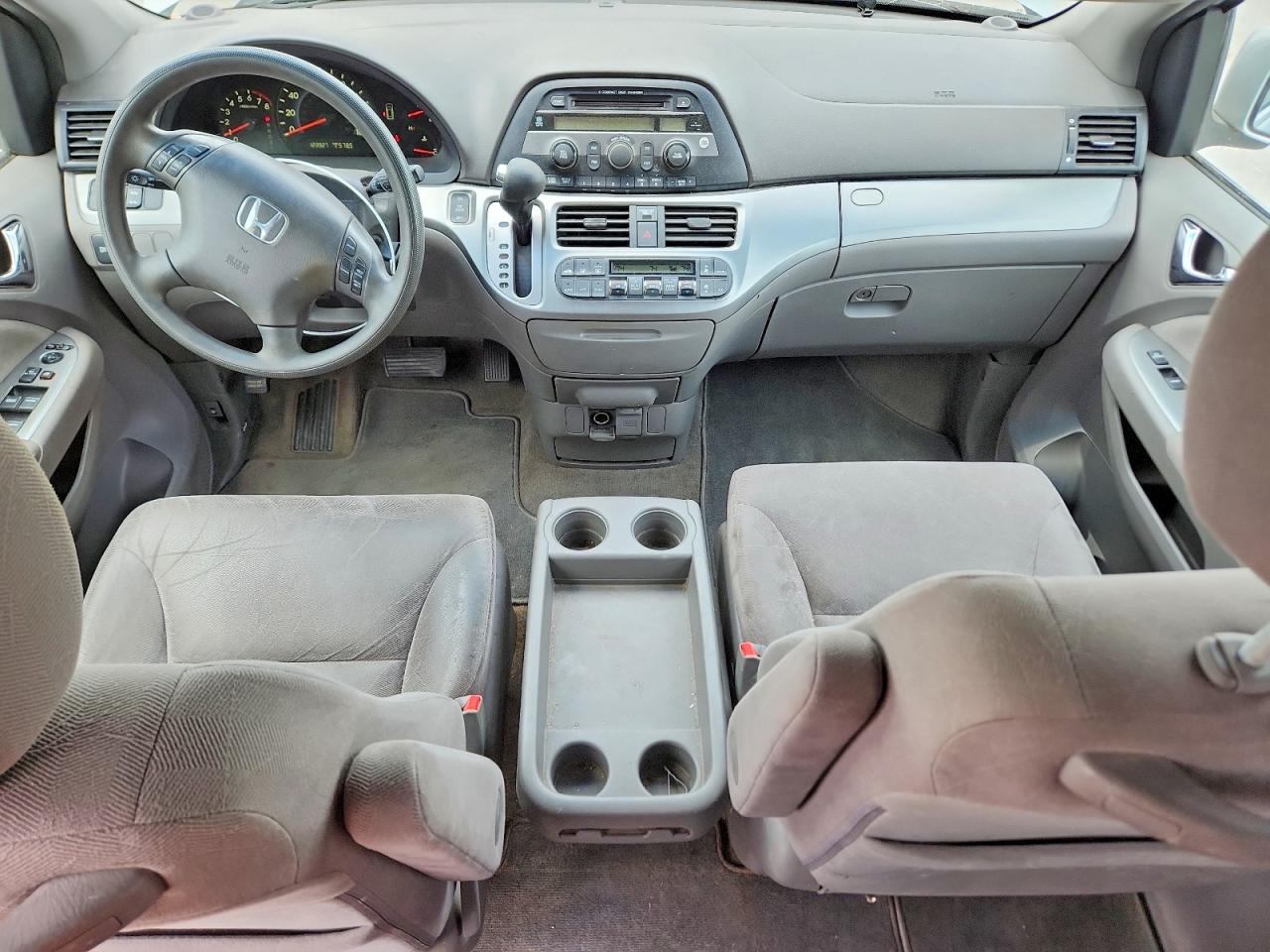 2010 Hond Odyssey Silver vin: 5FNRL3H47AB106861