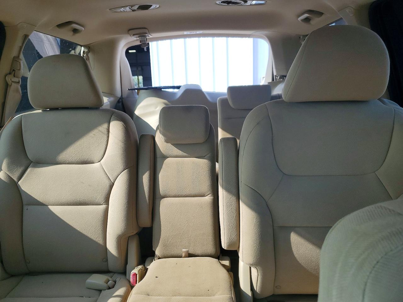 2010 Honda Odyssey Ex Tan vin: 5FNRL3H49AB107252