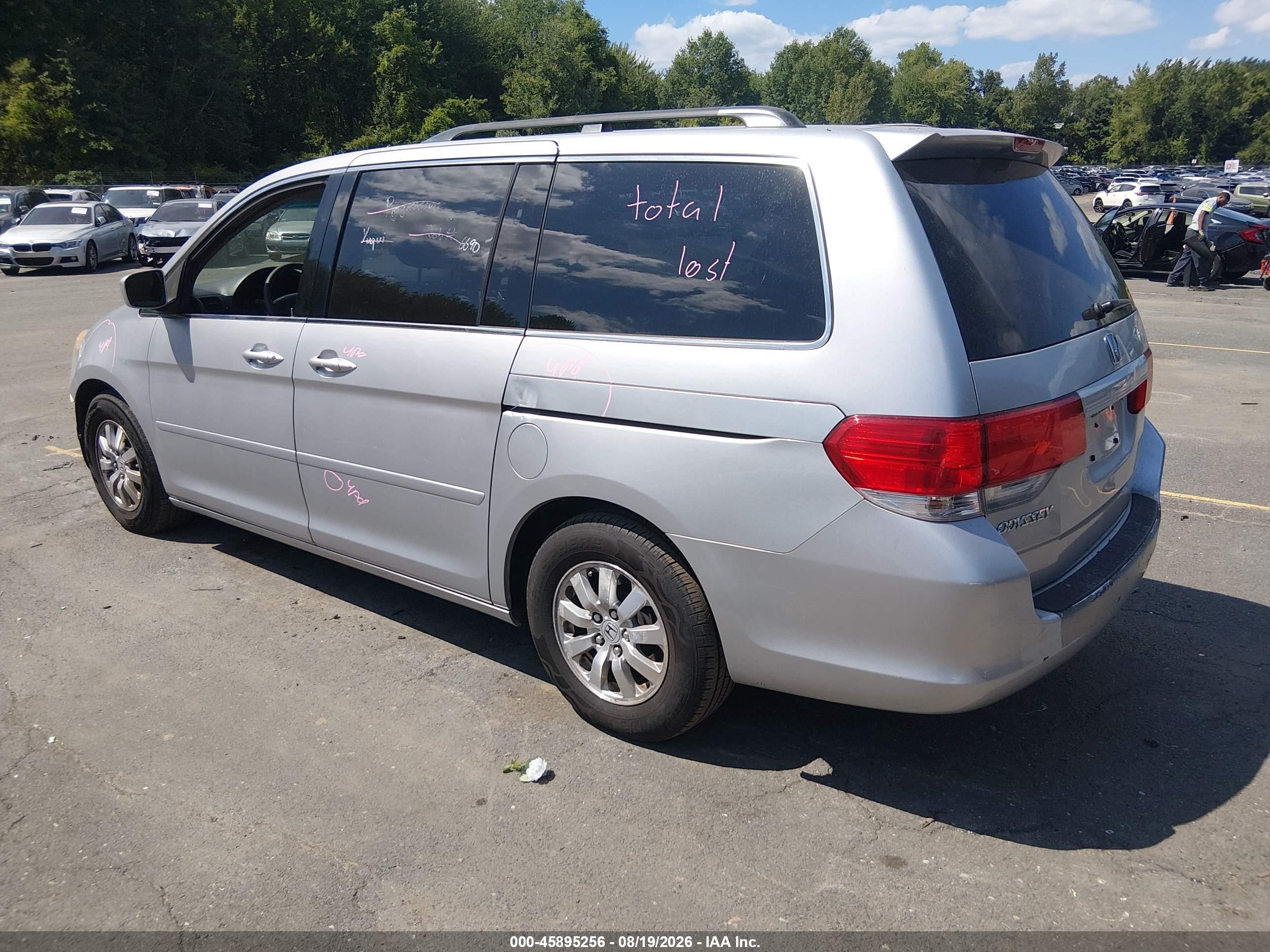 2010 Honda Odyssey Ex Silver vin: 5FNRL3H4XAB057591