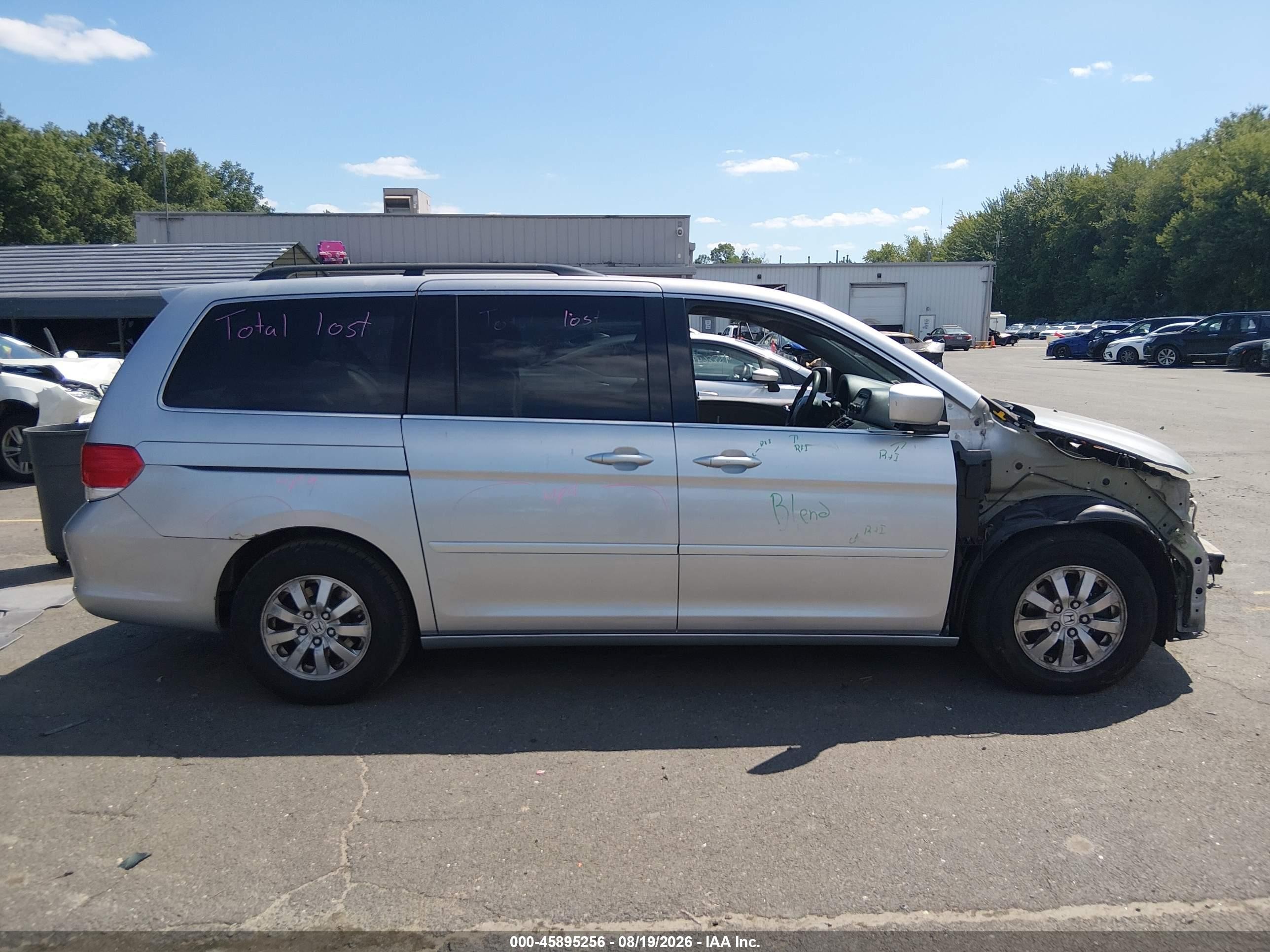 2010 Honda Odyssey Ex Silver vin: 5FNRL3H4XAB057591