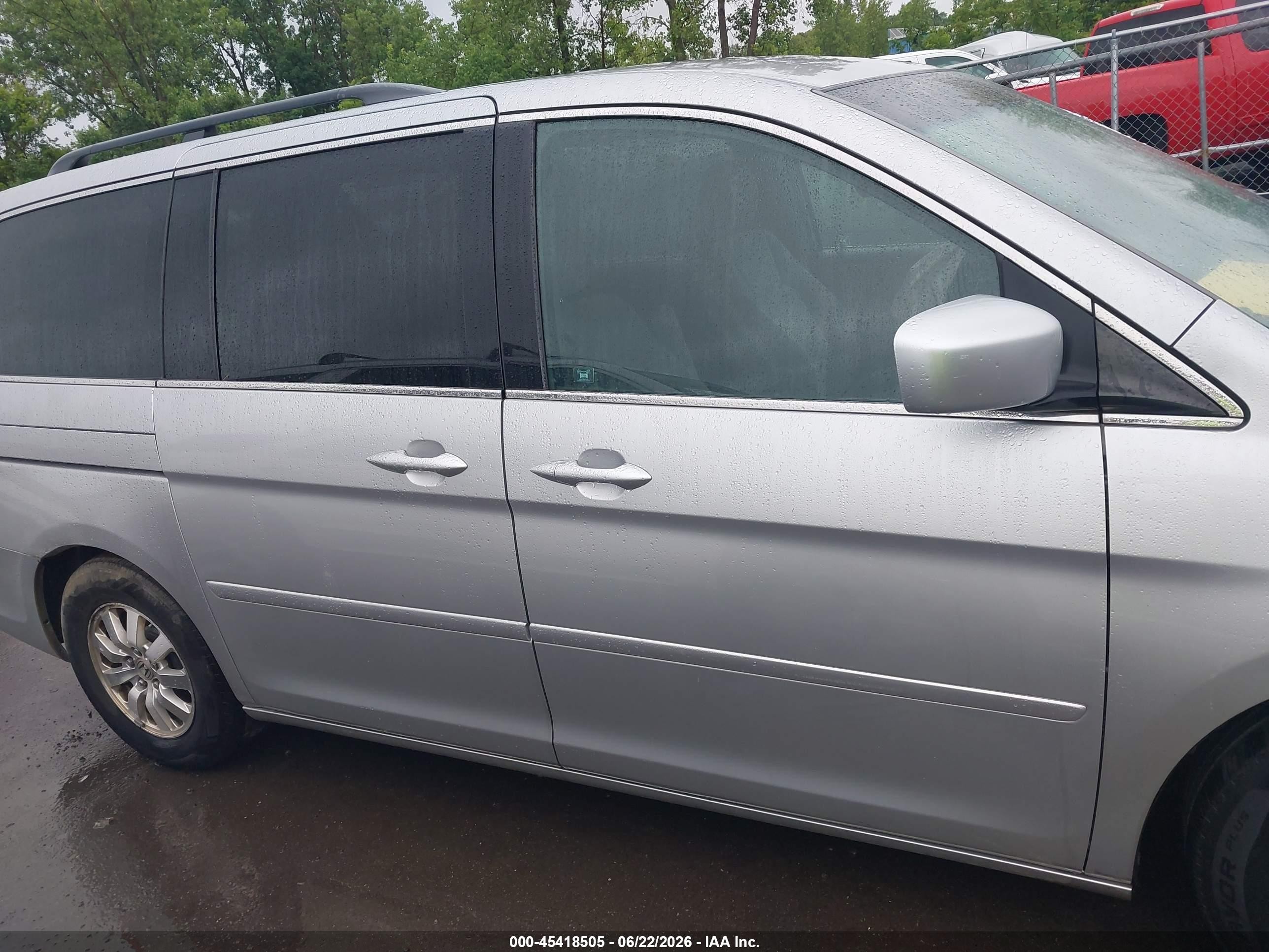 2010 Honda Odyssey Ex Gray vin: 5FNRL3H4XAB112217