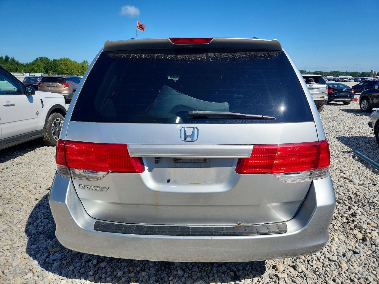 2010 Honda Odyssey Ex Silver vin: 5FNRL3H50AB027007