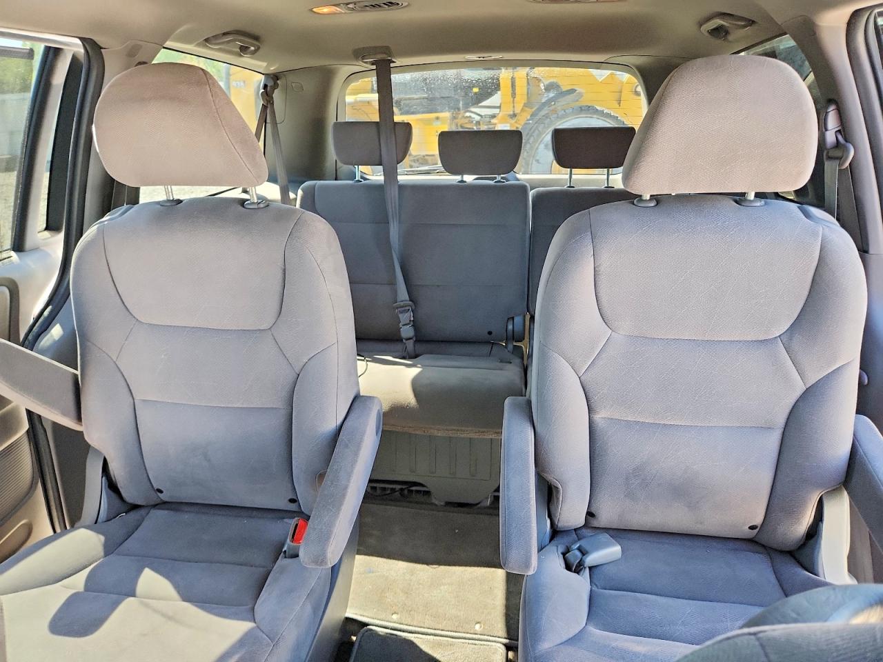2010 Honda Odyssey Ex Silver vin: 5FNRL3H50AB027007