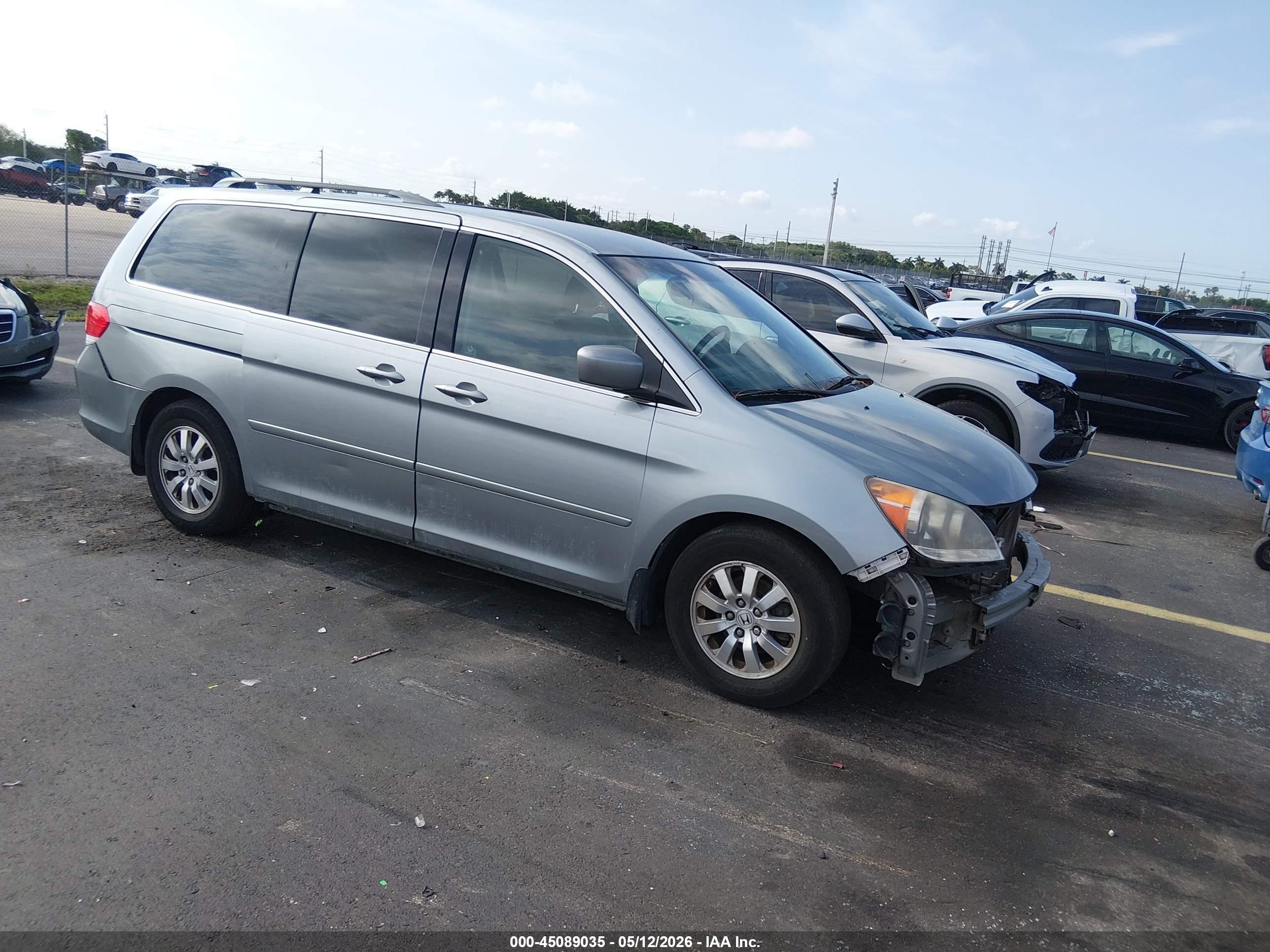 2010 Honda Odyssey Ex Silver vin: 5FNRL3H51AB024102
