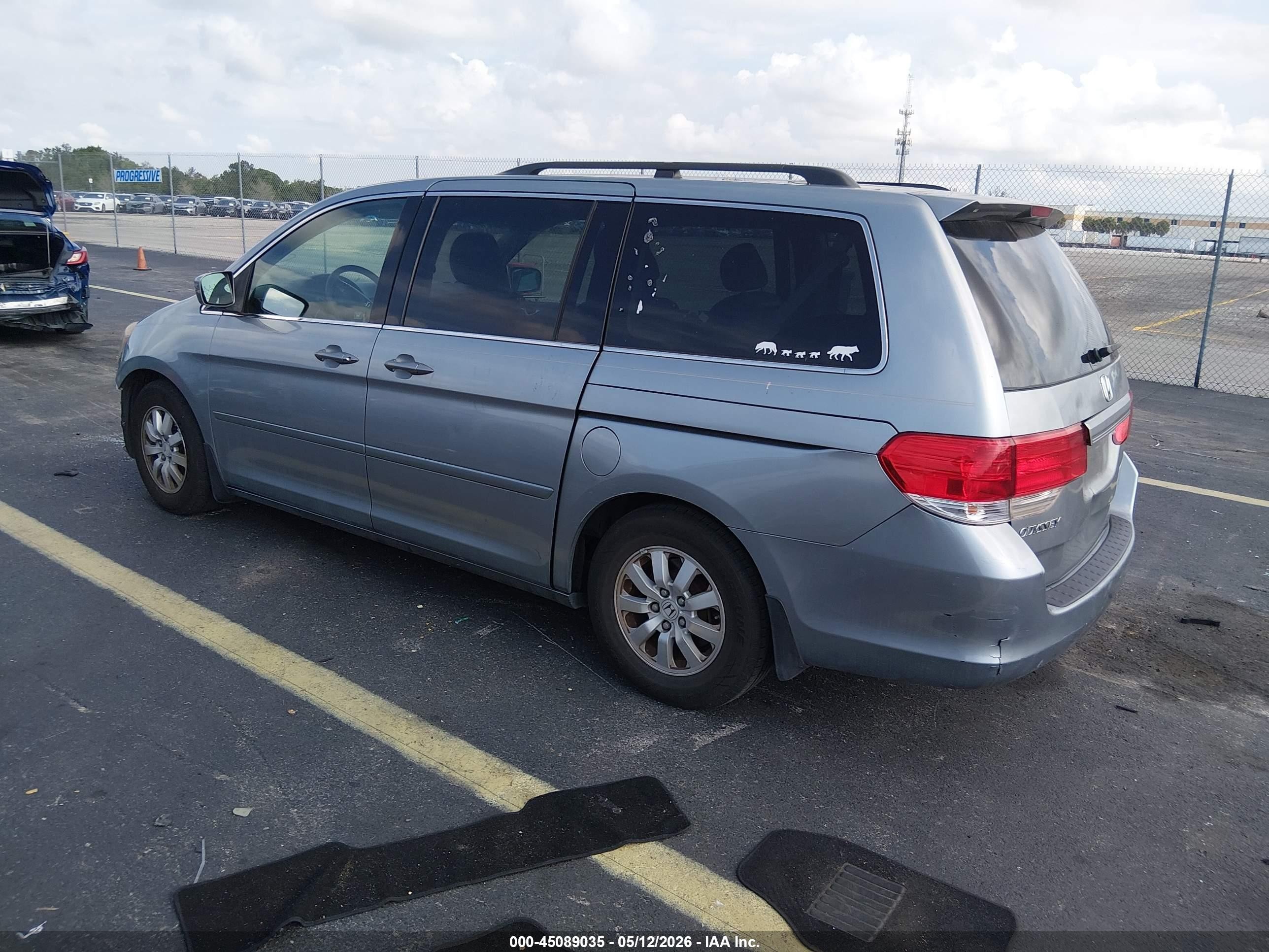 2010 Honda Odyssey Ex Silver vin: 5FNRL3H51AB024102