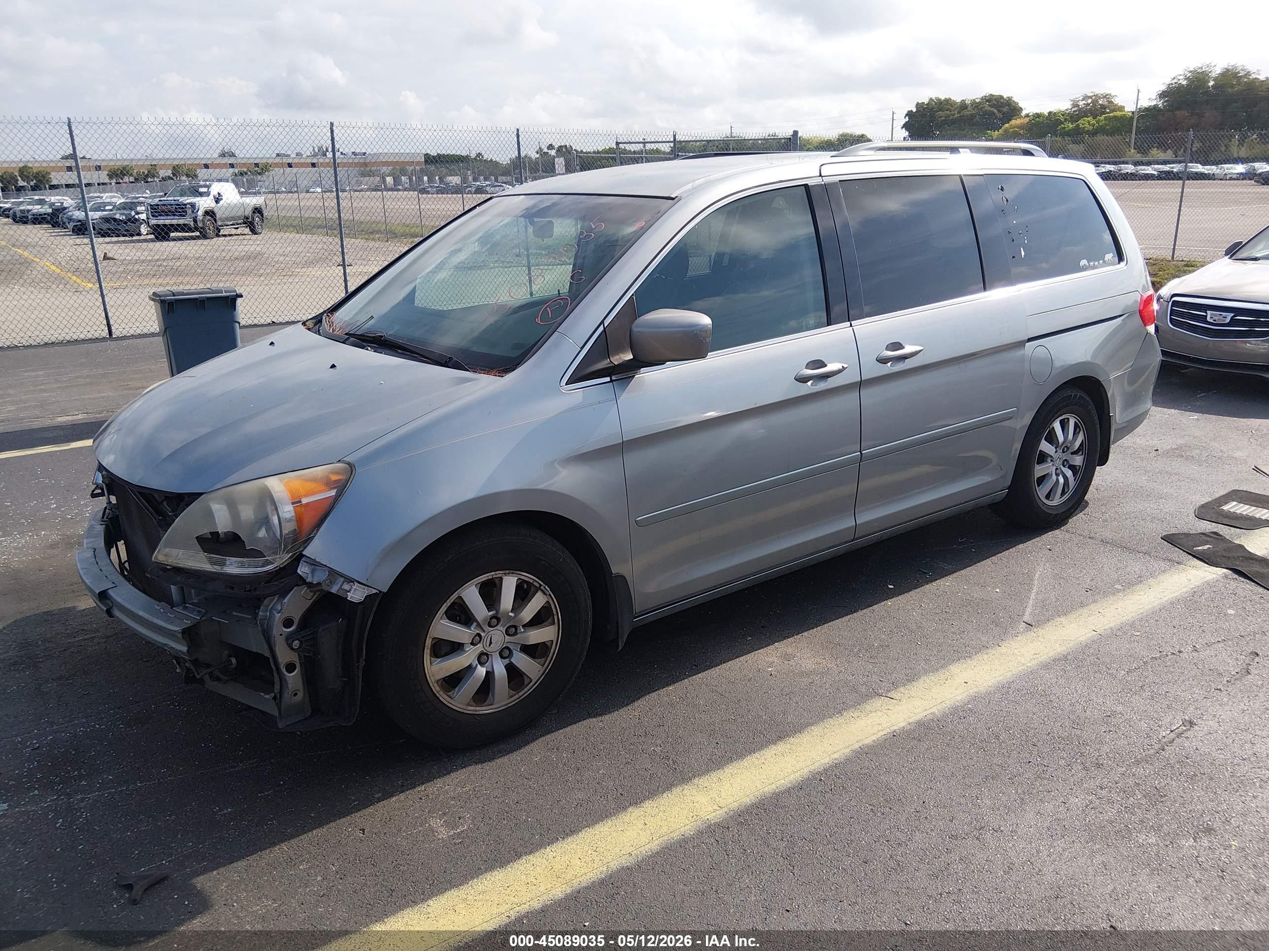 2010 Honda Odyssey Ex Silver vin: 5FNRL3H51AB024102