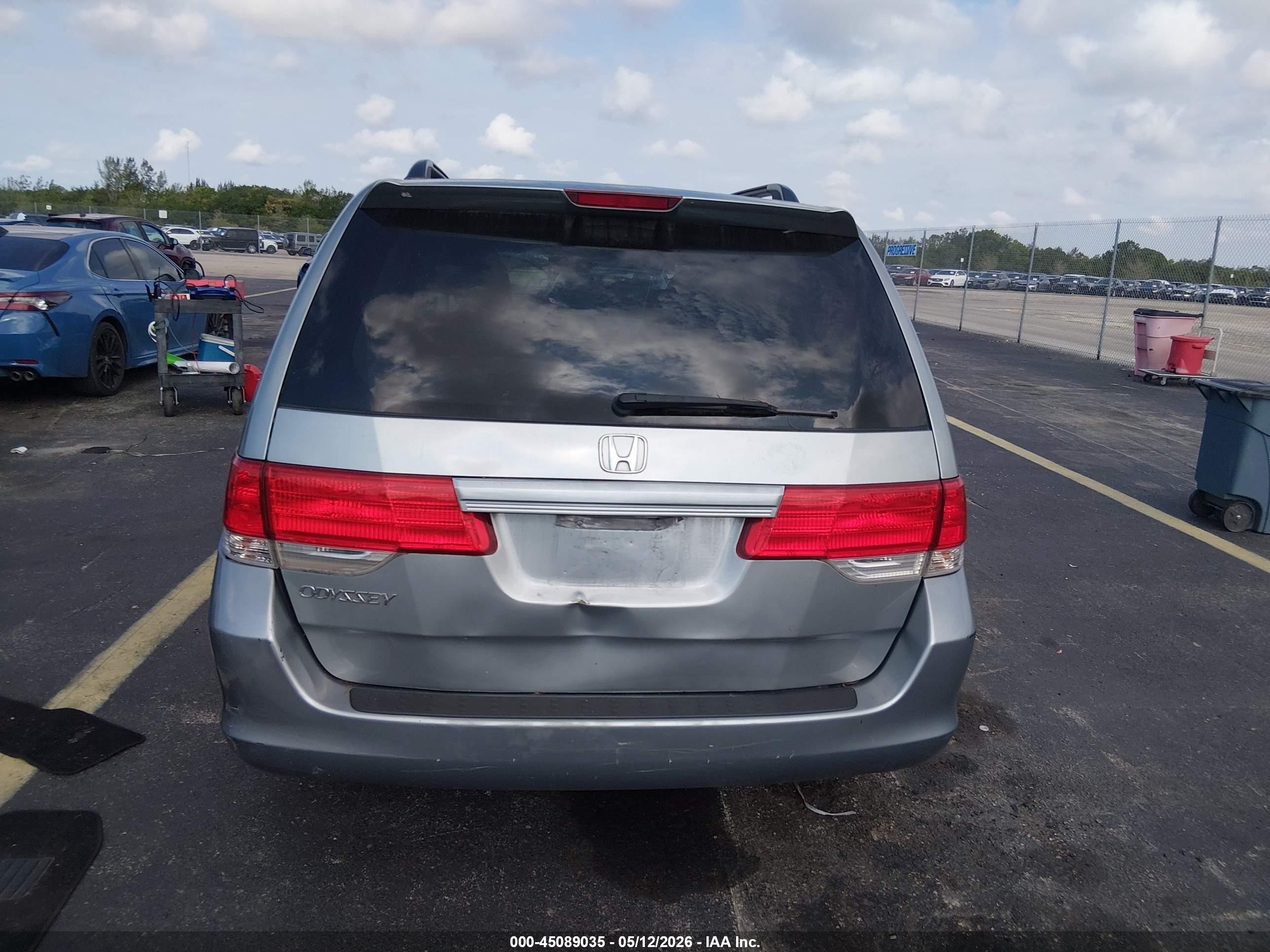 2010 Honda Odyssey Ex Silver vin: 5FNRL3H51AB024102