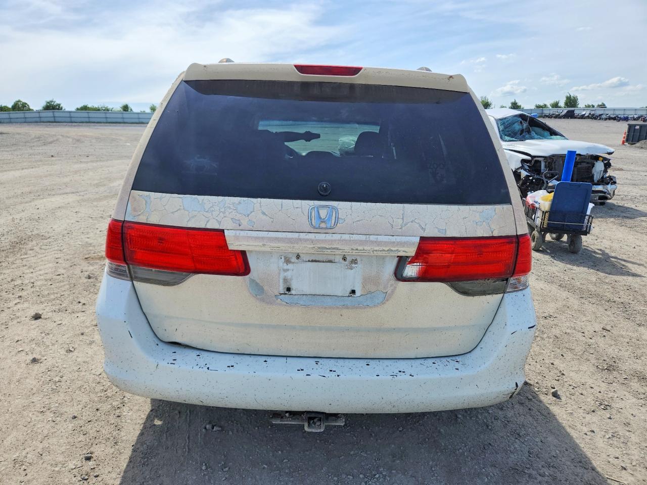 2010 Honda Odyssey Ex White vin: 5FNRL3H54AB015362