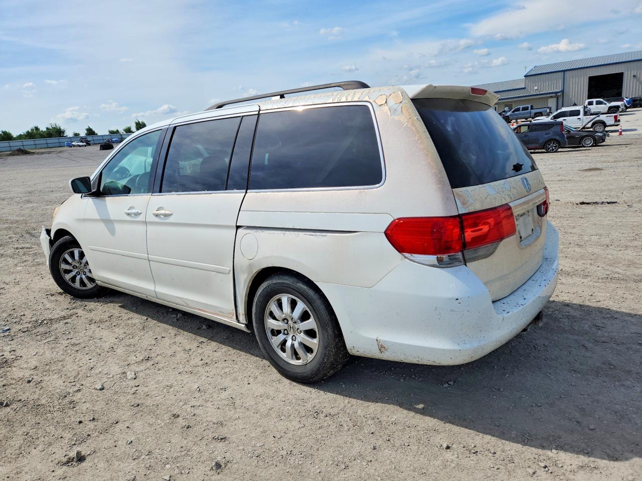 2010 Honda Odyssey Ex White vin: 5FNRL3H54AB015362