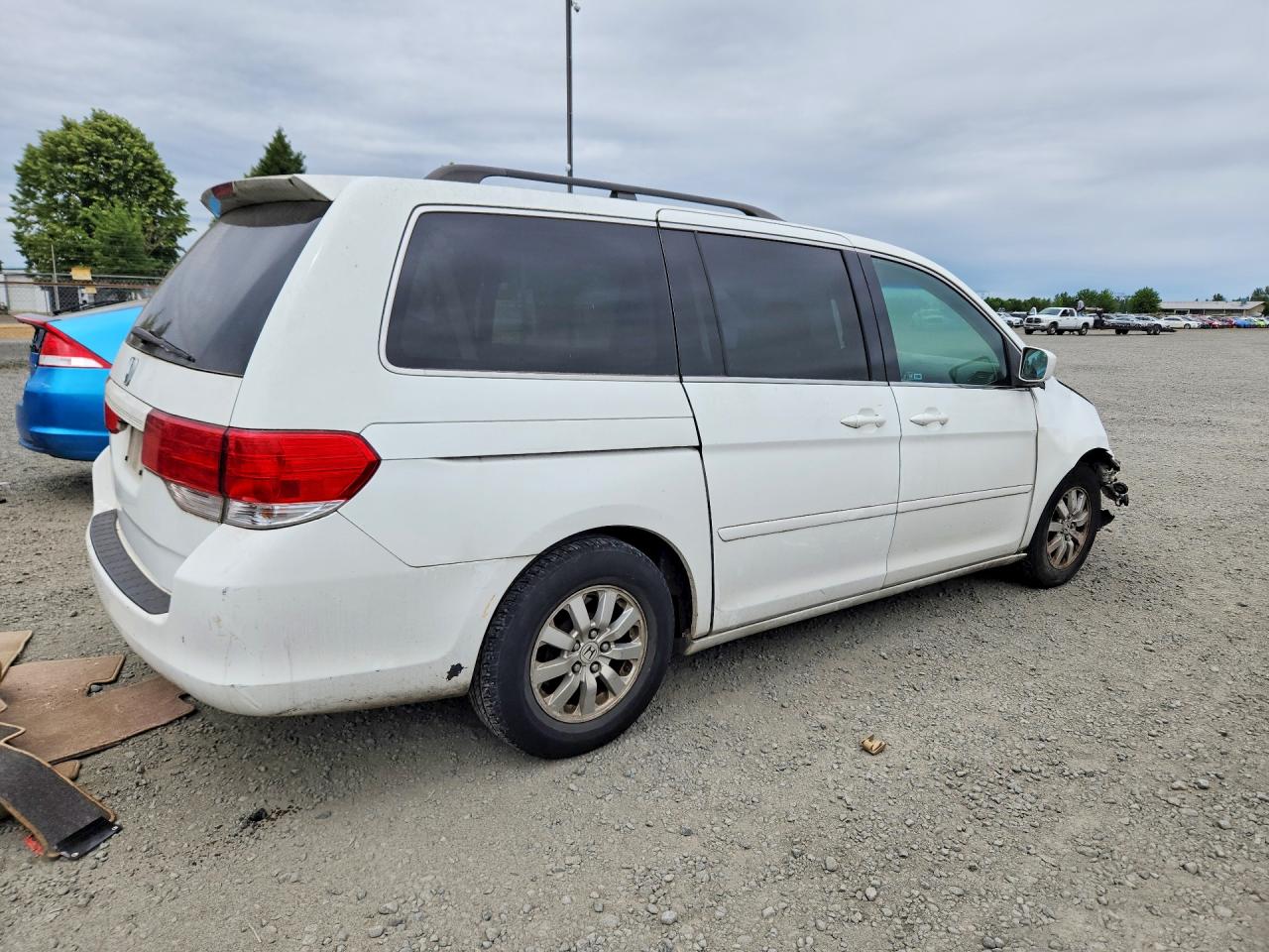 2010 Honda Odyssey Ex White vin: 5FNRL3H56AB060559