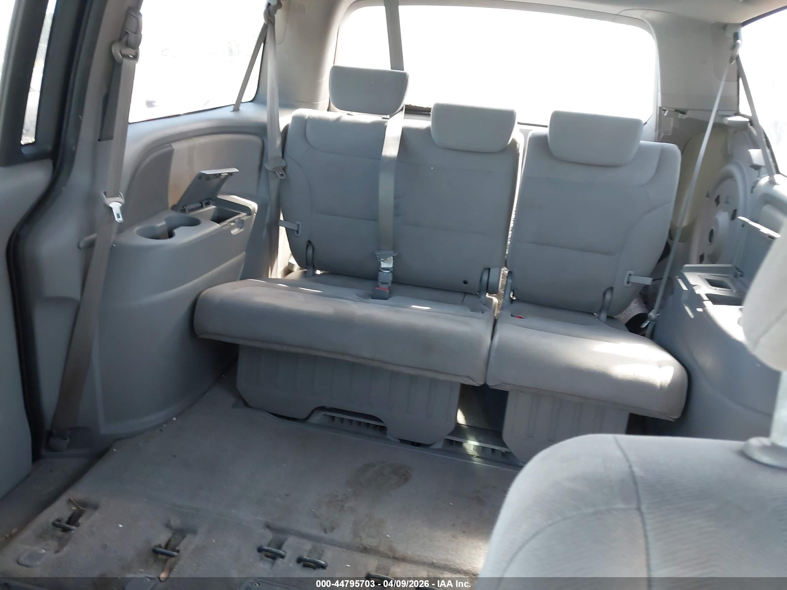2010 Honda Odyssey Ex Gray vin: 5FNRL3H56AB063297