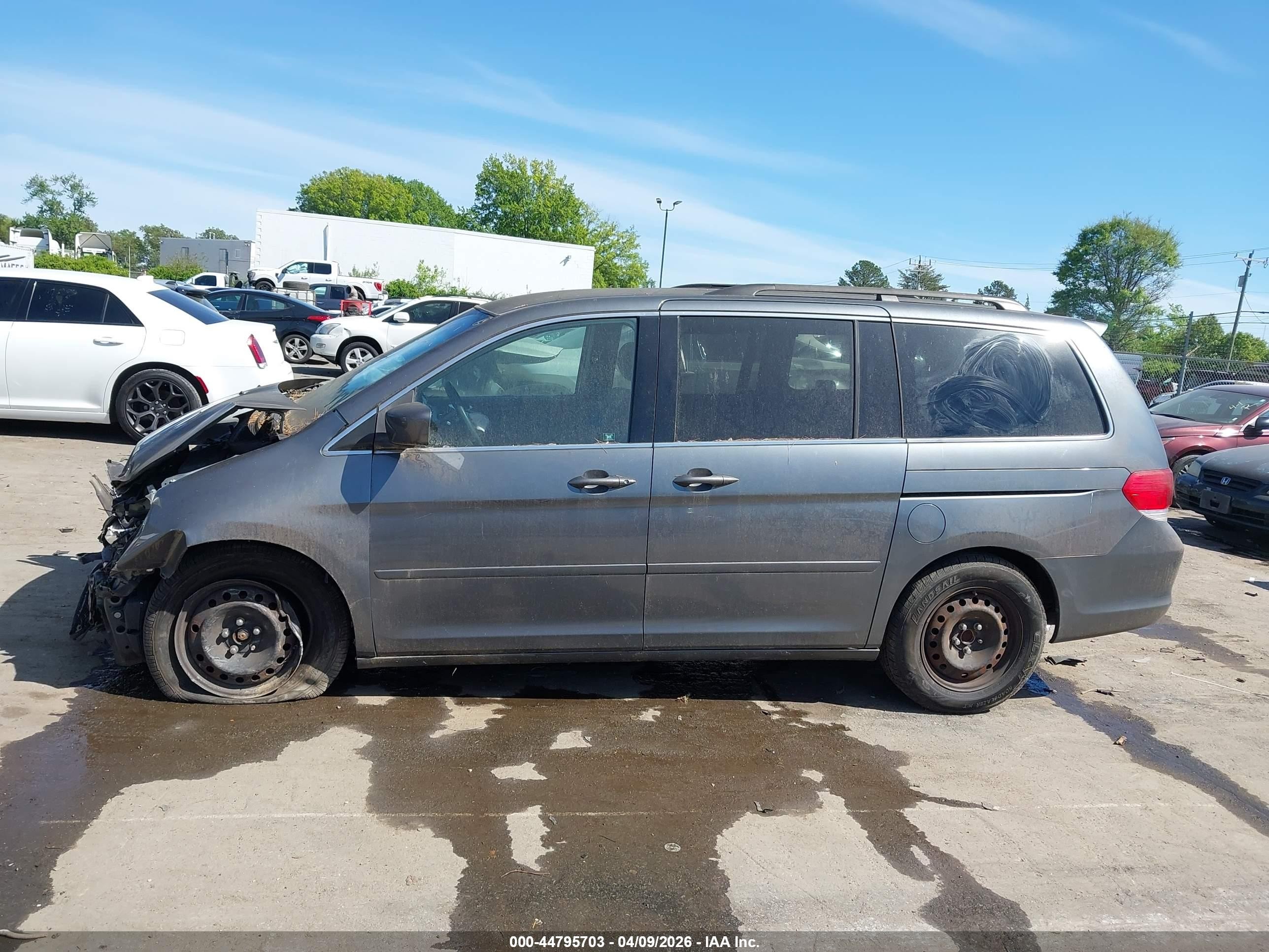 2010 Honda Odyssey Ex Gray vin: 5FNRL3H56AB063297