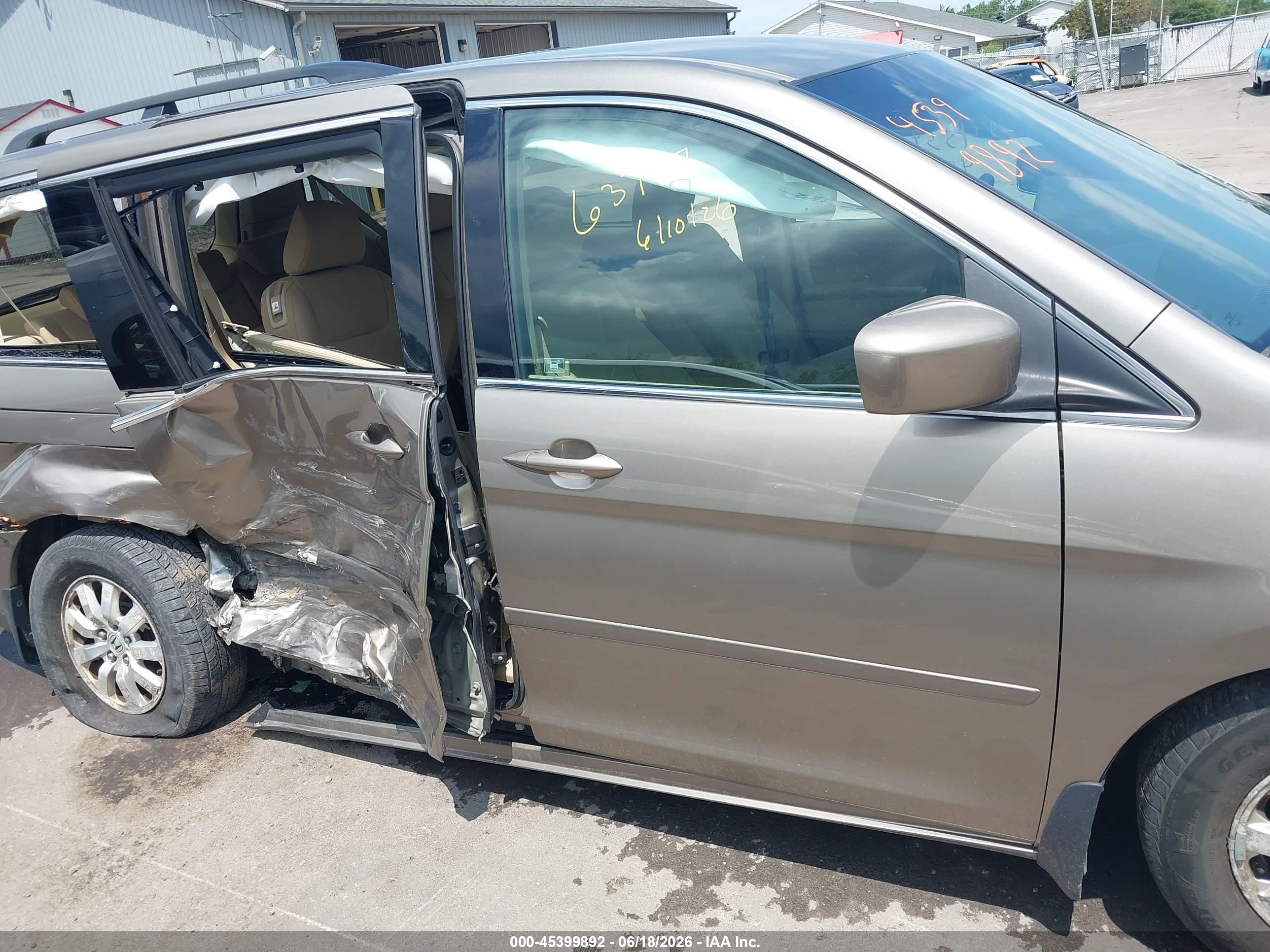 2010 Honda Odyssey Ex Brown vin: 5FNRL3H59AB105316