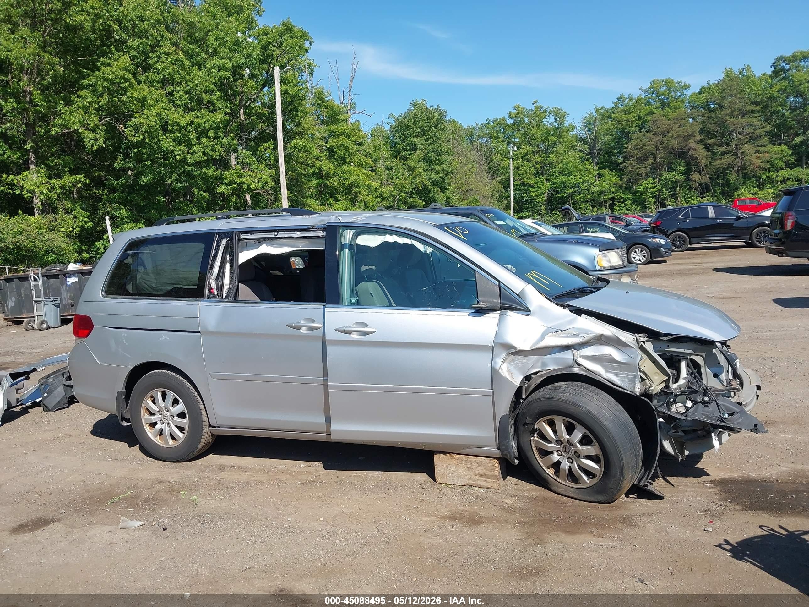 2010 Honda Odyssey Ex Silver vin: 5FNRL3H5XAB109911