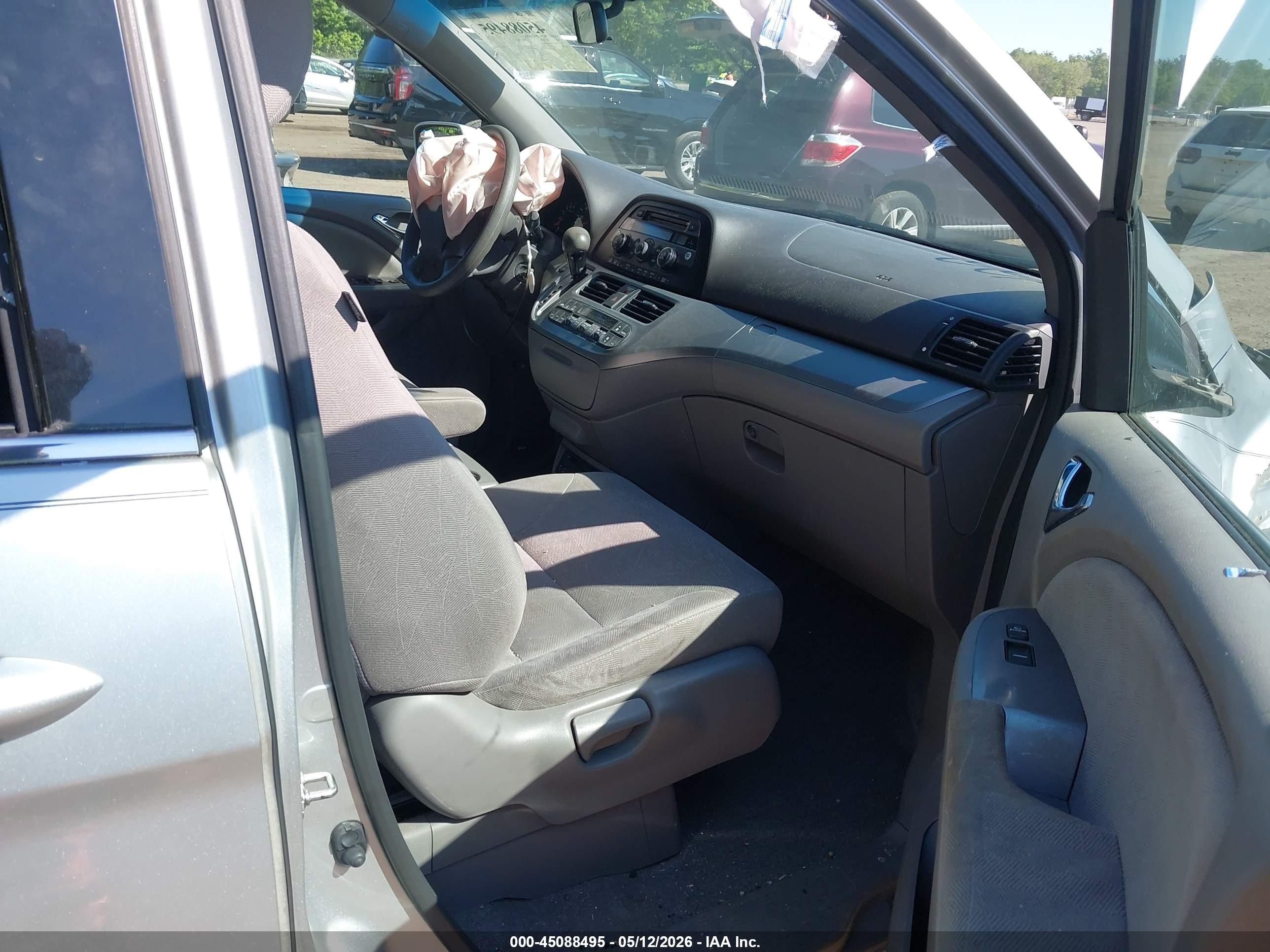 2010 Honda Odyssey Ex Silver vin: 5FNRL3H5XAB109911