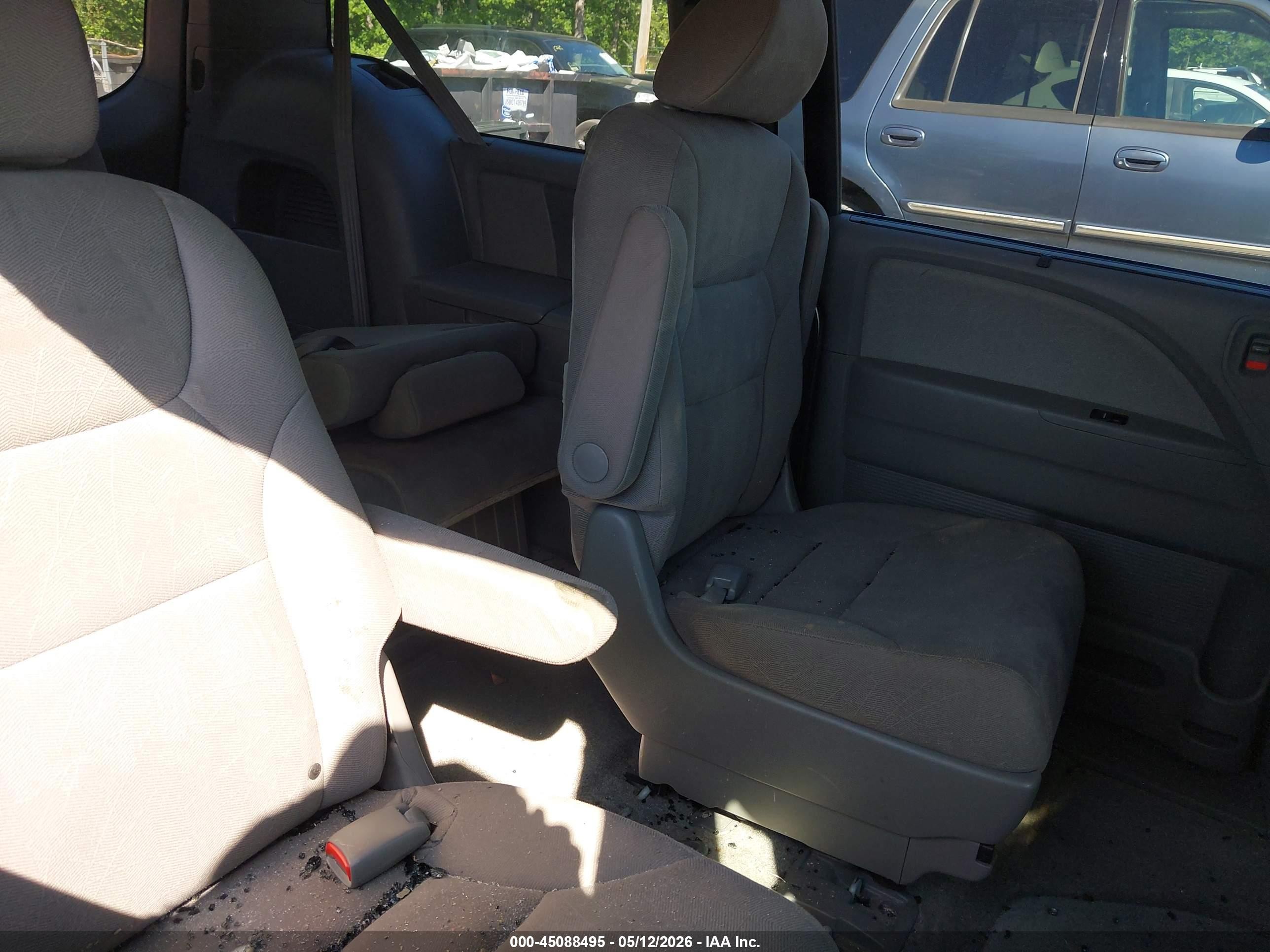 2010 Honda Odyssey Ex Silver vin: 5FNRL3H5XAB109911