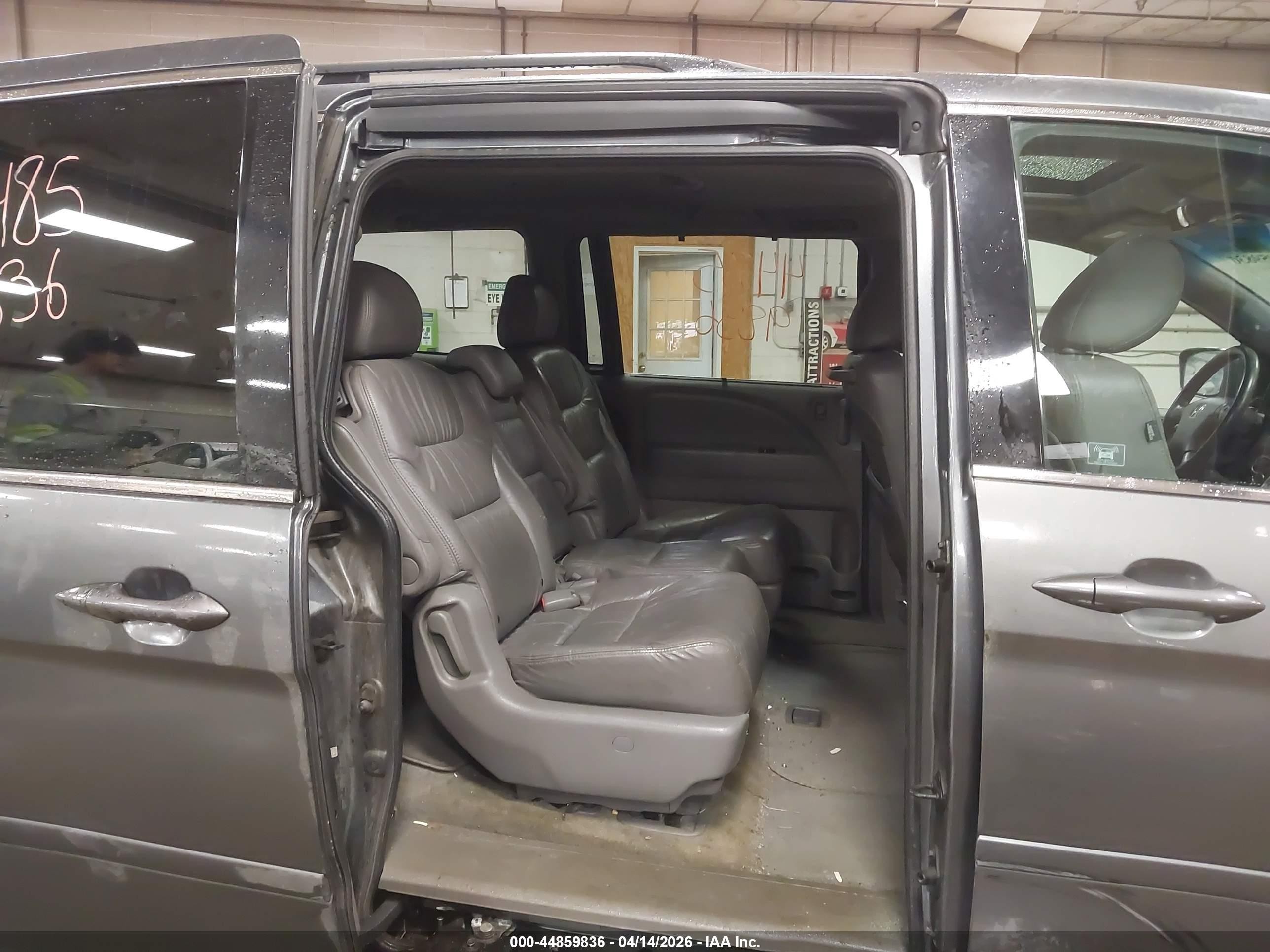 2010 Honda Odyssey Ex-l Серый vin: 5FNRL3H60AB049257