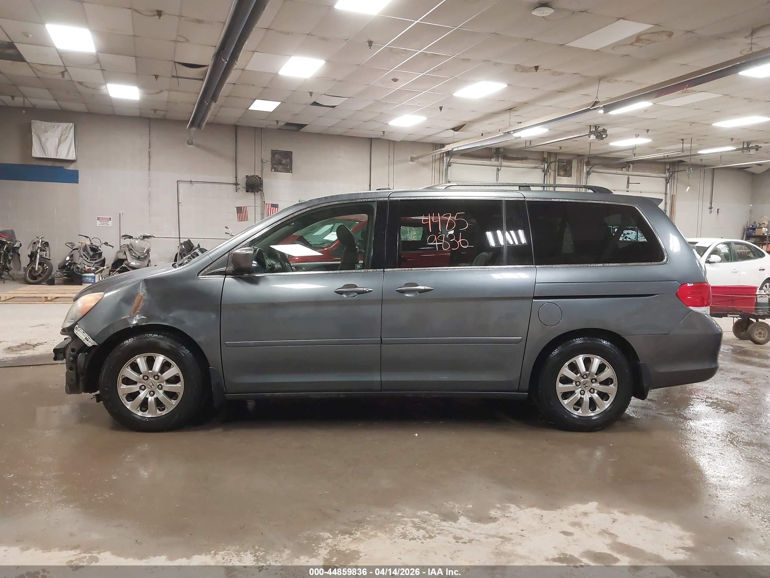2010 Honda Odyssey Ex-l Серый vin: 5FNRL3H60AB049257