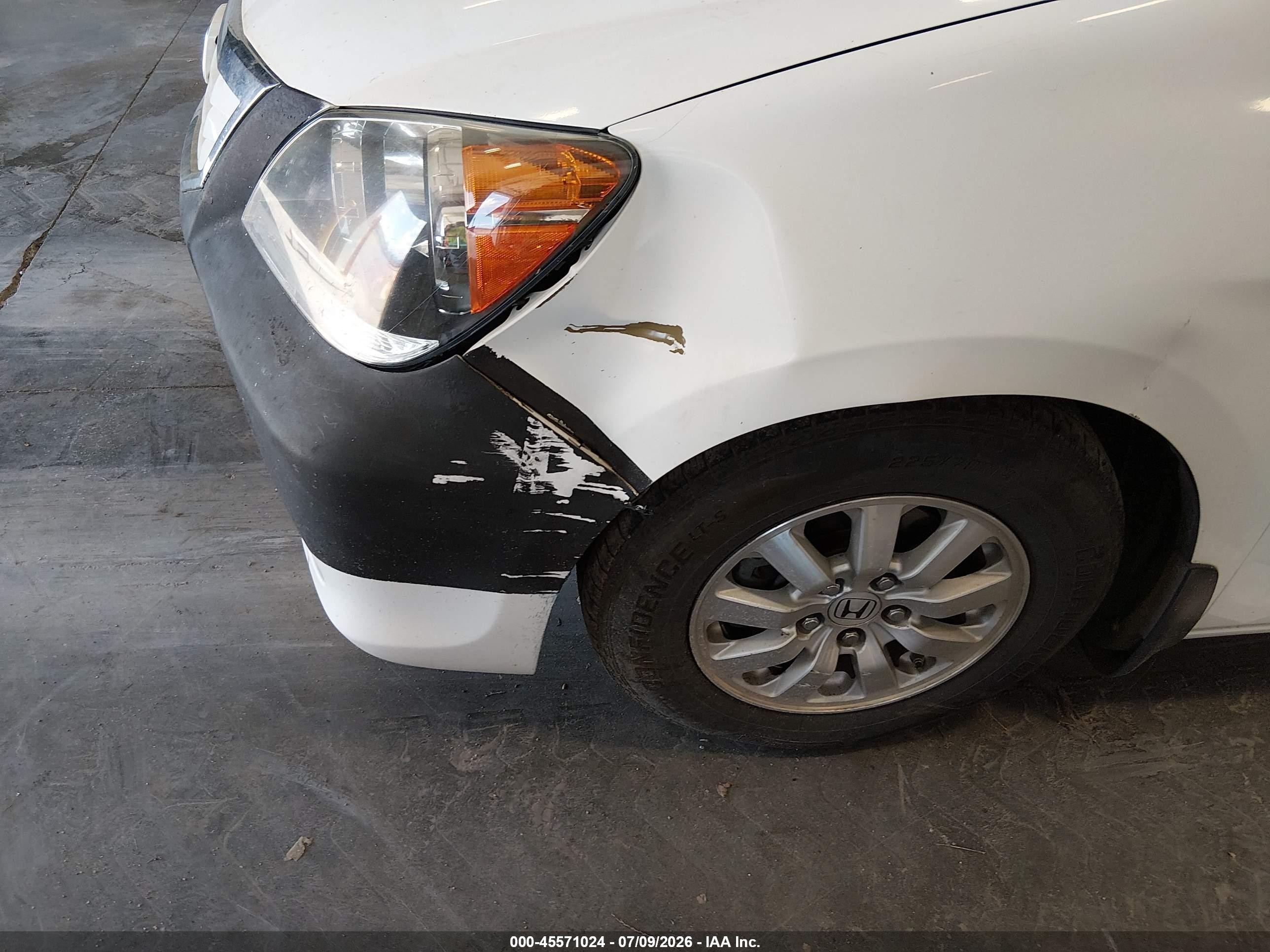 2010 Honda Odyssey Ex-l White vin: 5FNRL3H63AB103537