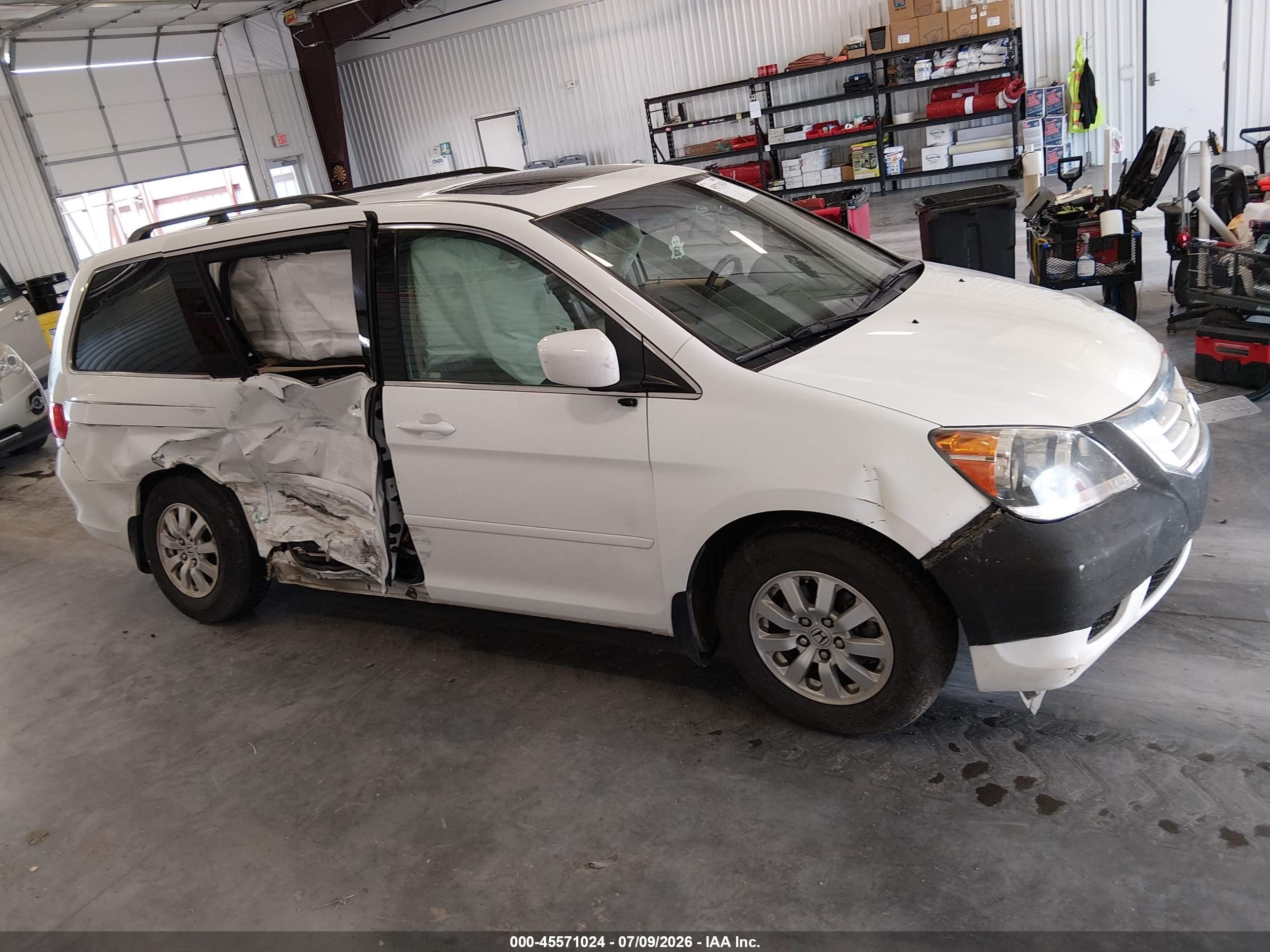 2010 Honda Odyssey Ex-l White vin: 5FNRL3H63AB103537
