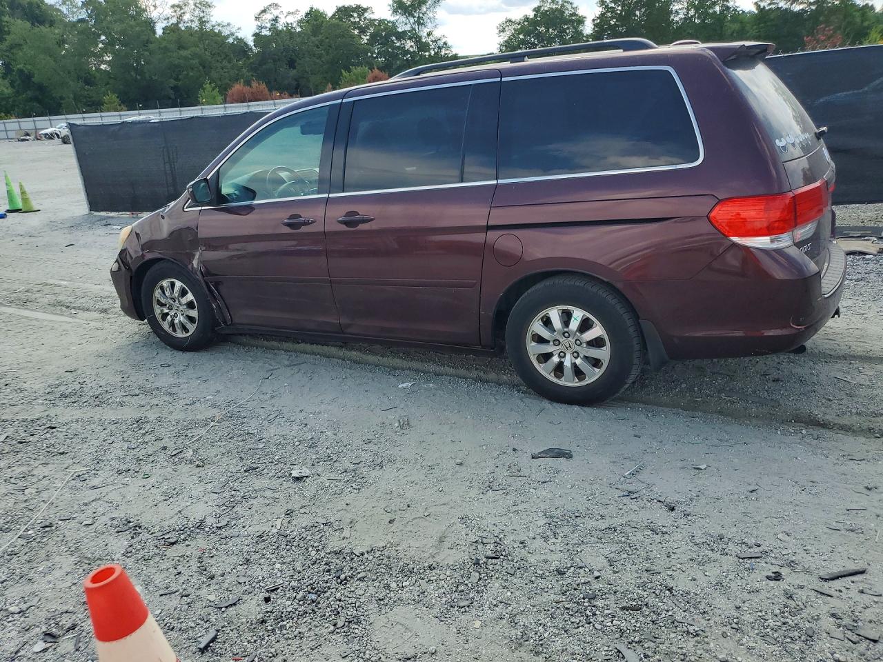 2010 Honda Odyssey Exl Burgundy vin: 5FNRL3H65AB020725