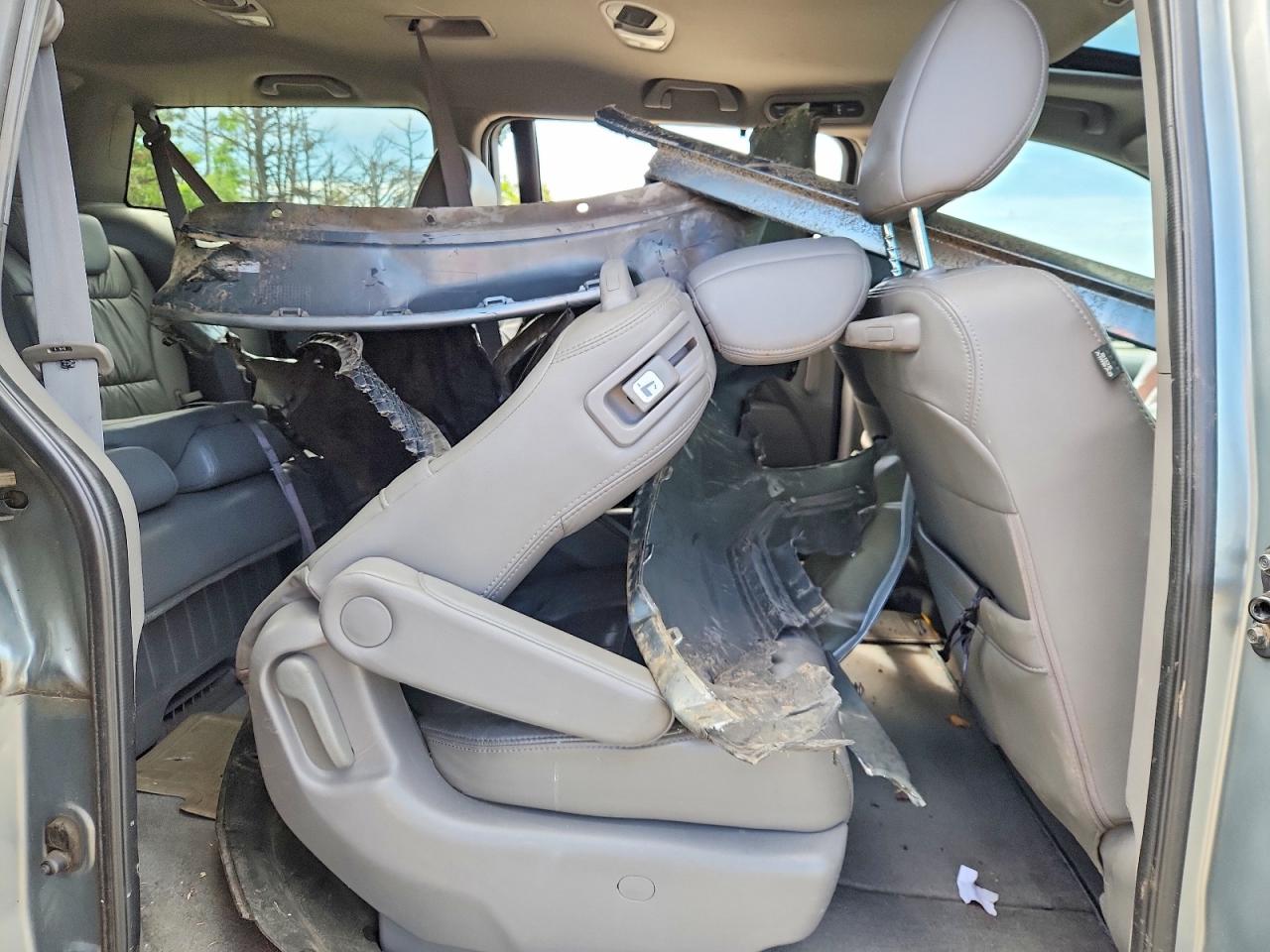 2010 Honda Odyssey Exl Silver vin: 5FNRL3H68AB072656