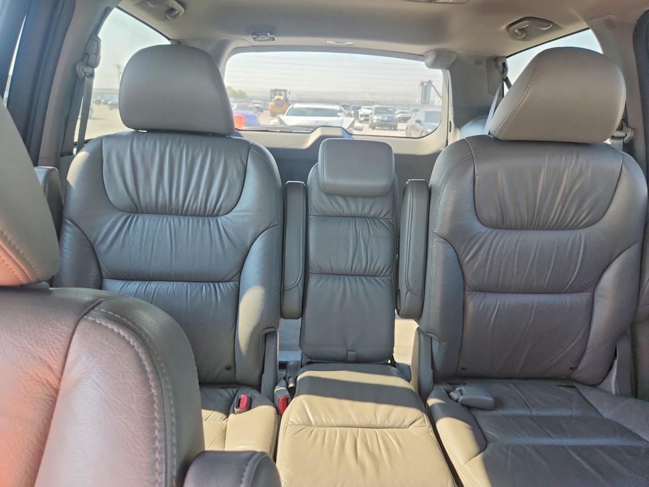 2010 Honda Odyssey Exl Silver vin: 5FNRL3H69AB052836